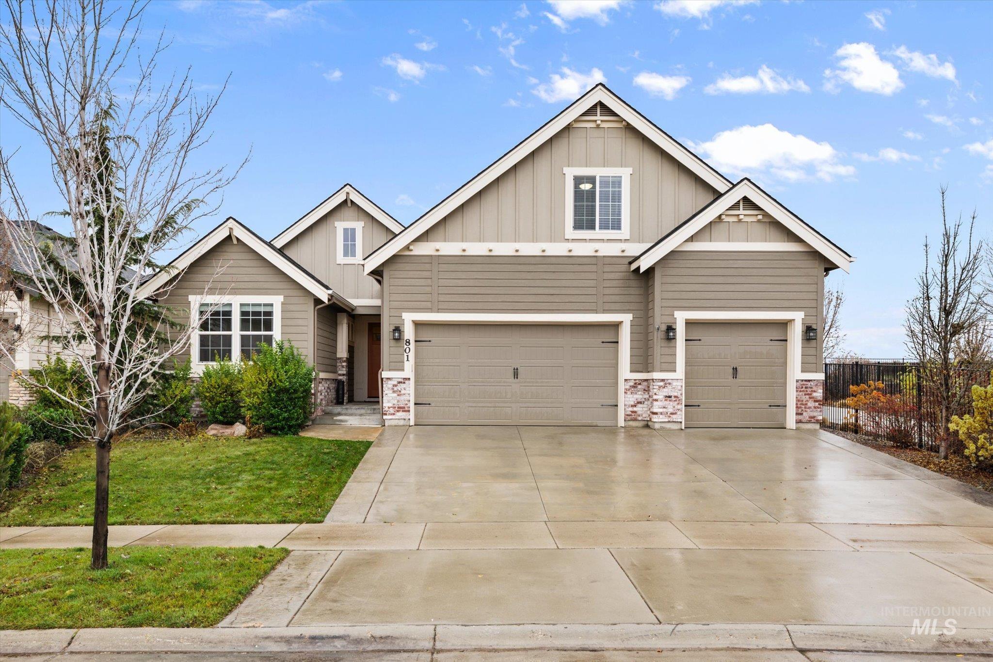 801 E Crest Ridge Dr, Meridian, Idaho 83642, 4 Bedrooms, 3 Bathrooms, Residential For Sale, Price $675,000,MLS 98965509