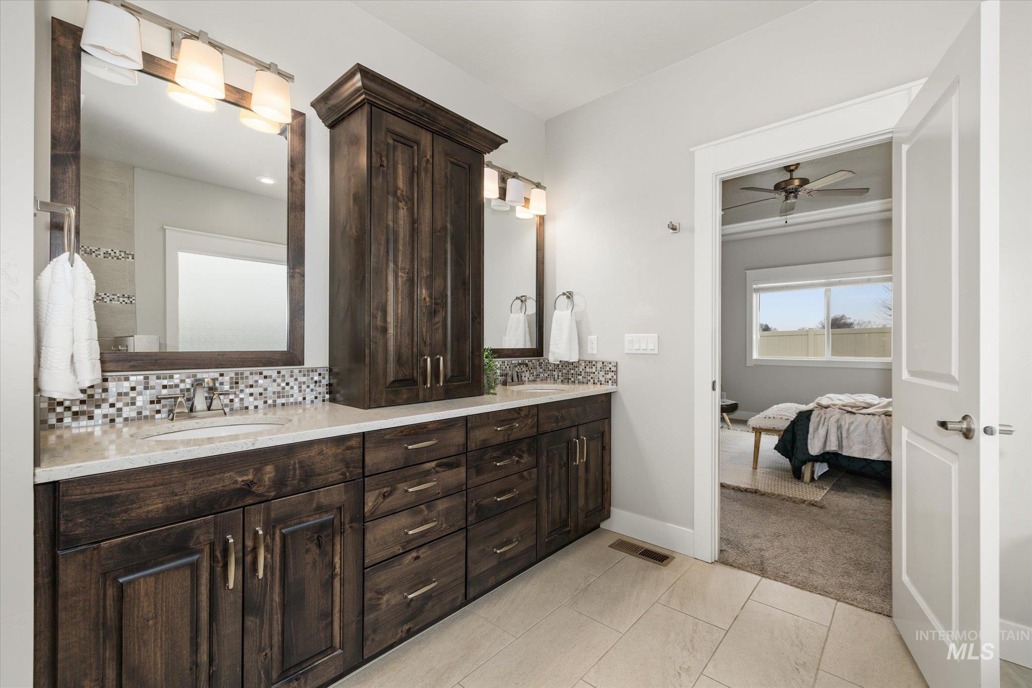 801 E Crest Ridge Dr, Meridian, Idaho 83642, 4 Bedrooms, 3 Bathrooms, Residential For Sale, Price $675,000,MLS 98965509