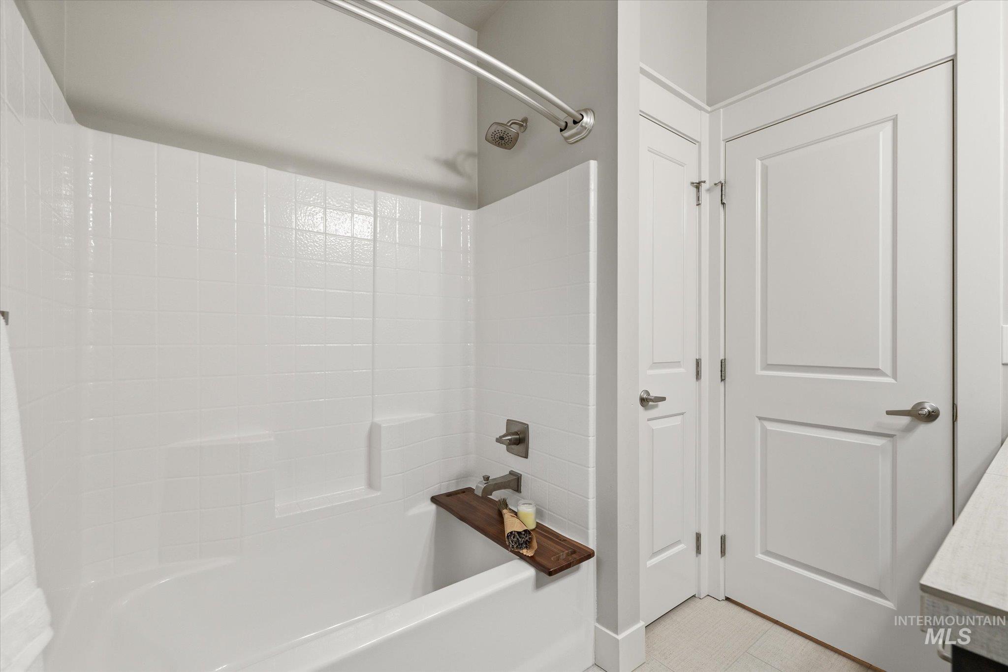 801 E Crest Ridge Dr, Meridian, Idaho 83642, 4 Bedrooms, 3 Bathrooms, Residential For Sale, Price $675,000,MLS 98965509