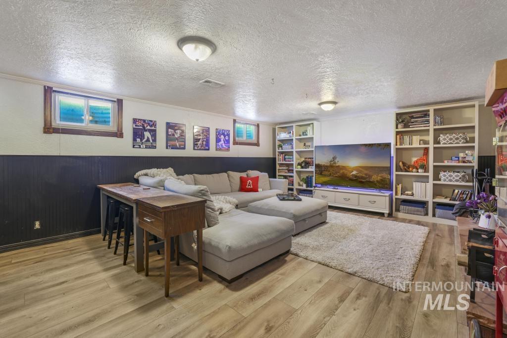 3648 N. 2800 E., Twin Falls, Idaho 83301, 4 Bedrooms, 3 Bathrooms, Residential For Sale, Price $485,000,MLS 98965518