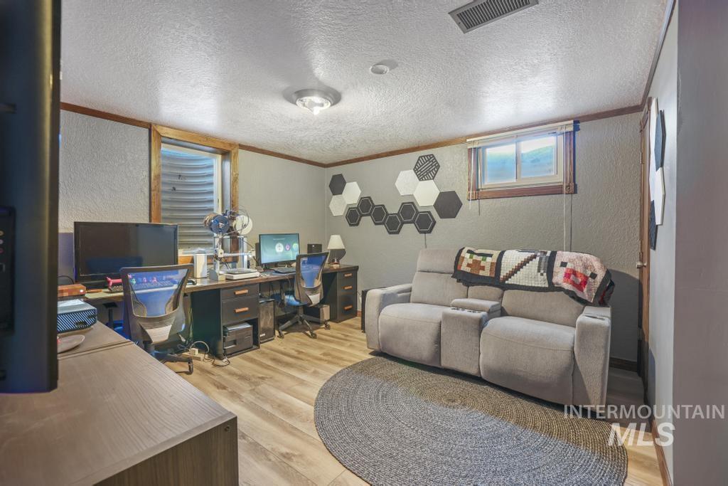 3648 N. 2800 E., Twin Falls, Idaho 83301, 4 Bedrooms, 3 Bathrooms, Residential For Sale, Price $485,000,MLS 98965518