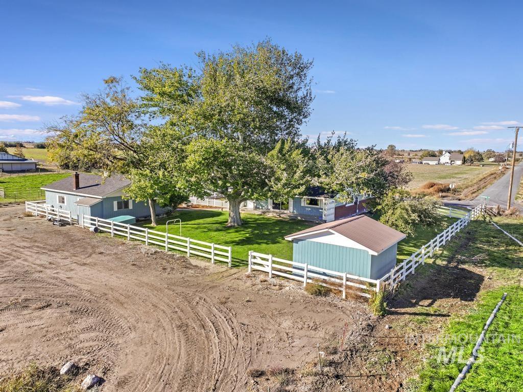 3648 N. 2800 E., Twin Falls, Idaho 83301, 4 Bedrooms, 3 Bathrooms, Residential For Sale, Price $485,000,MLS 98965518