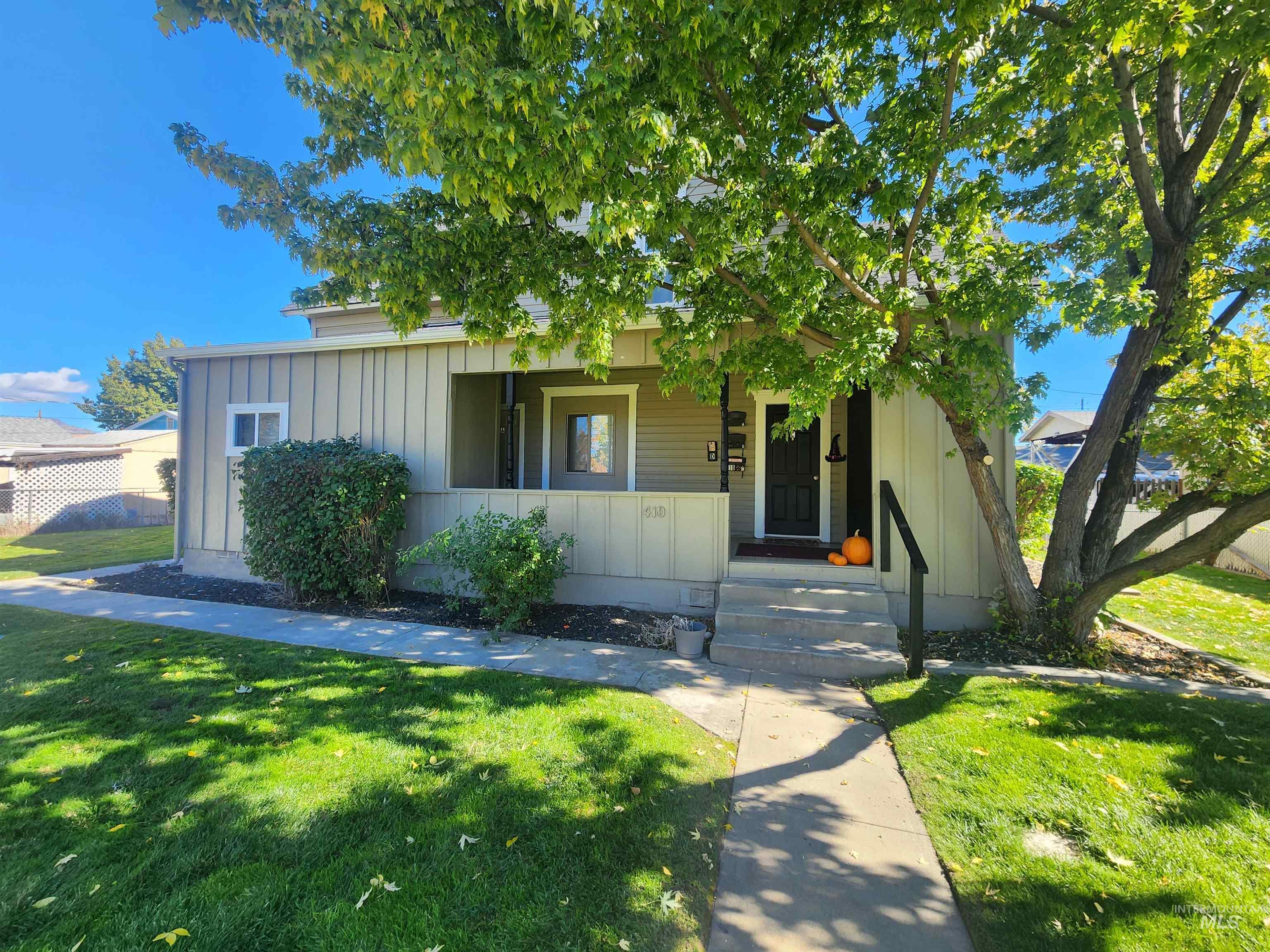 410 S Hayes Ave, Emmett, Idaho 83617, 1 Bedroom, 1 Bathroom, Residential Income For Sale, Price $569,000, 98965529