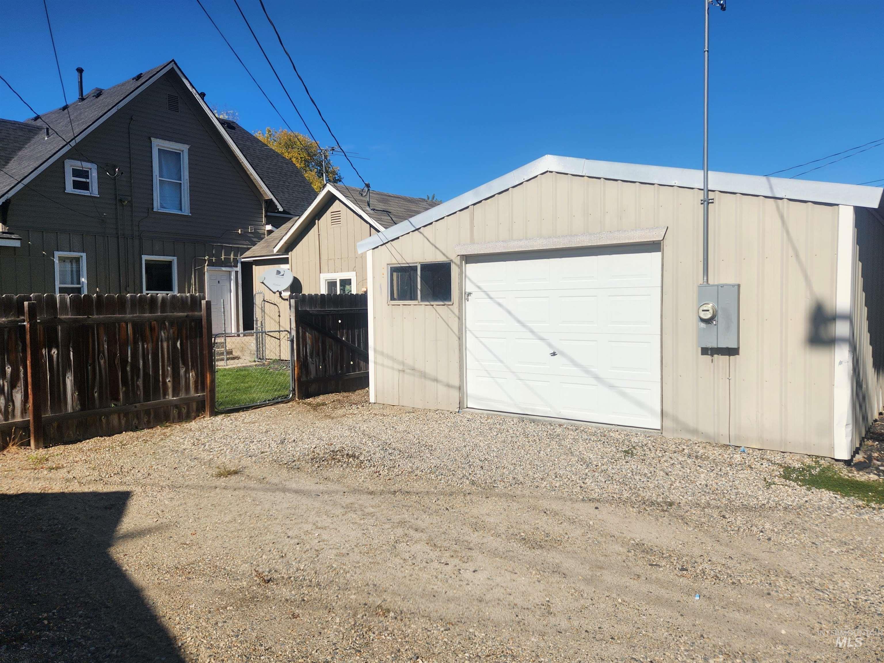 410 S Hayes Ave, Emmett, Idaho 83617, 1 Bedroom, 1 Bathroom, Residential Income For Sale, Price $569,000, 98965529