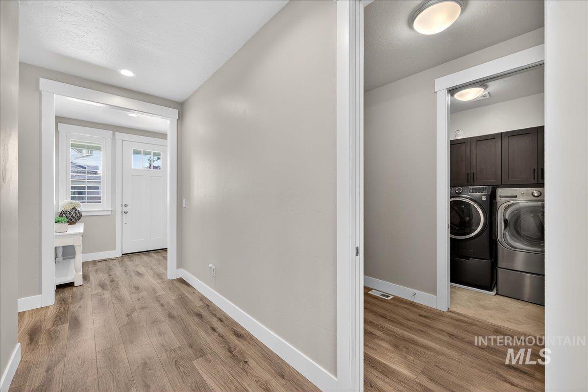 4282 W Silver River St, Meridian, Idaho 83646-7027, 3 Bedrooms, 2.5 Bathrooms, Residential For Sale, Price $619,999,MLS 98965531