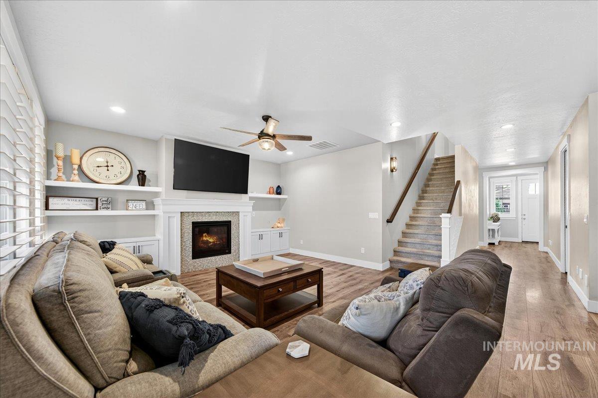 4282 W Silver River St, Meridian, Idaho 83646-7027, 3 Bedrooms, 2.5 Bathrooms, Residential For Sale, Price $589,999,MLS 98965531