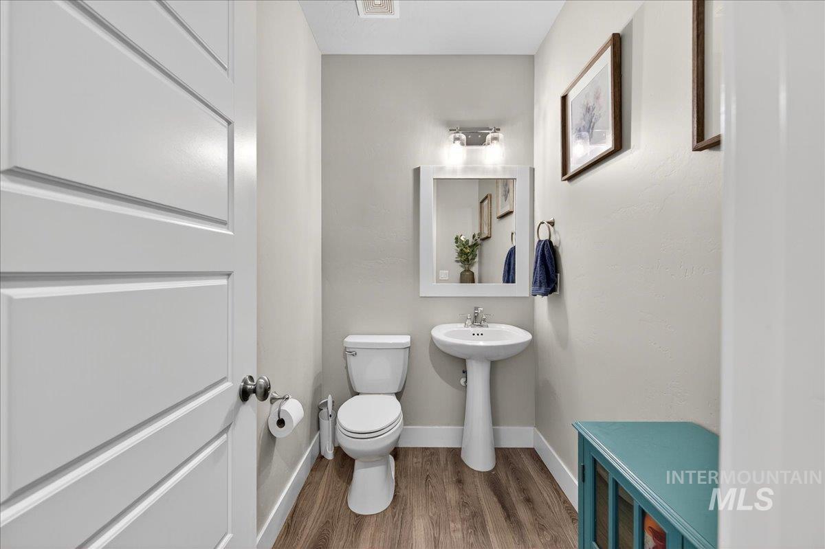 4282 W Silver River St, Meridian, Idaho 83646-7027, 3 Bedrooms, 2.5 Bathrooms, Residential For Sale, Price $619,999,MLS 98965531