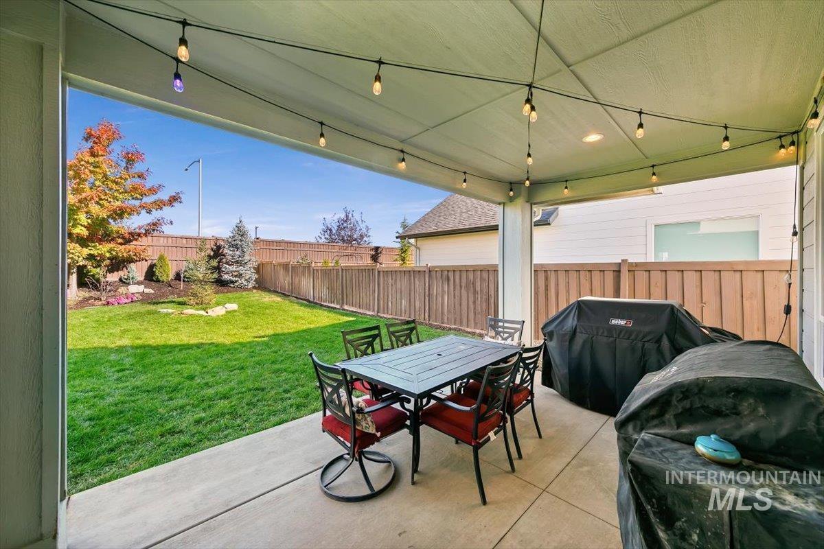 4282 W Silver River St, Meridian, Idaho 83646-7027, 3 Bedrooms, 2.5 Bathrooms, Residential For Sale, Price $589,999,MLS 98965531