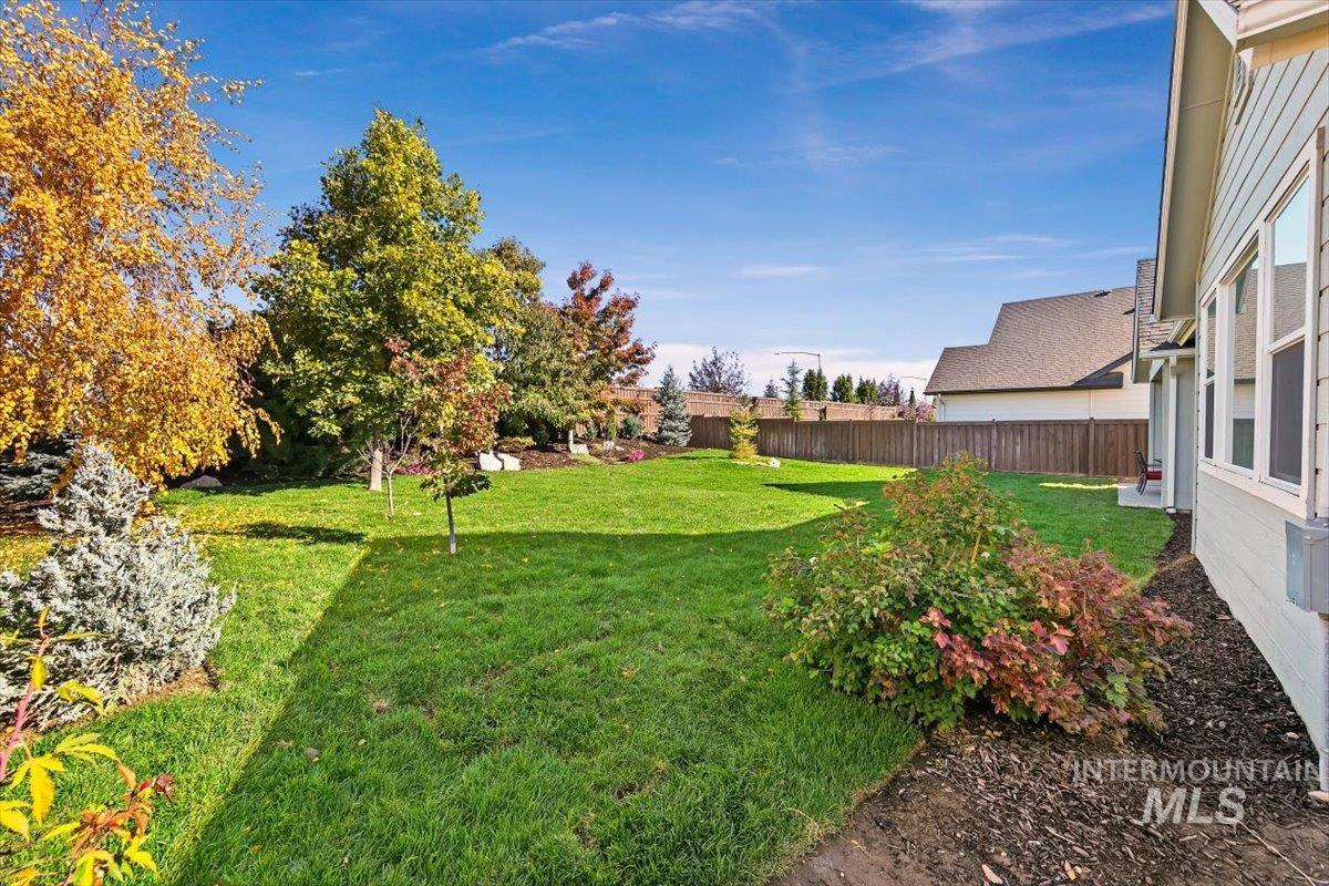 4282 W Silver River St, Meridian, Idaho 83646-7027, 3 Bedrooms, 2.5 Bathrooms, Residential For Sale, Price $589,999,MLS 98965531