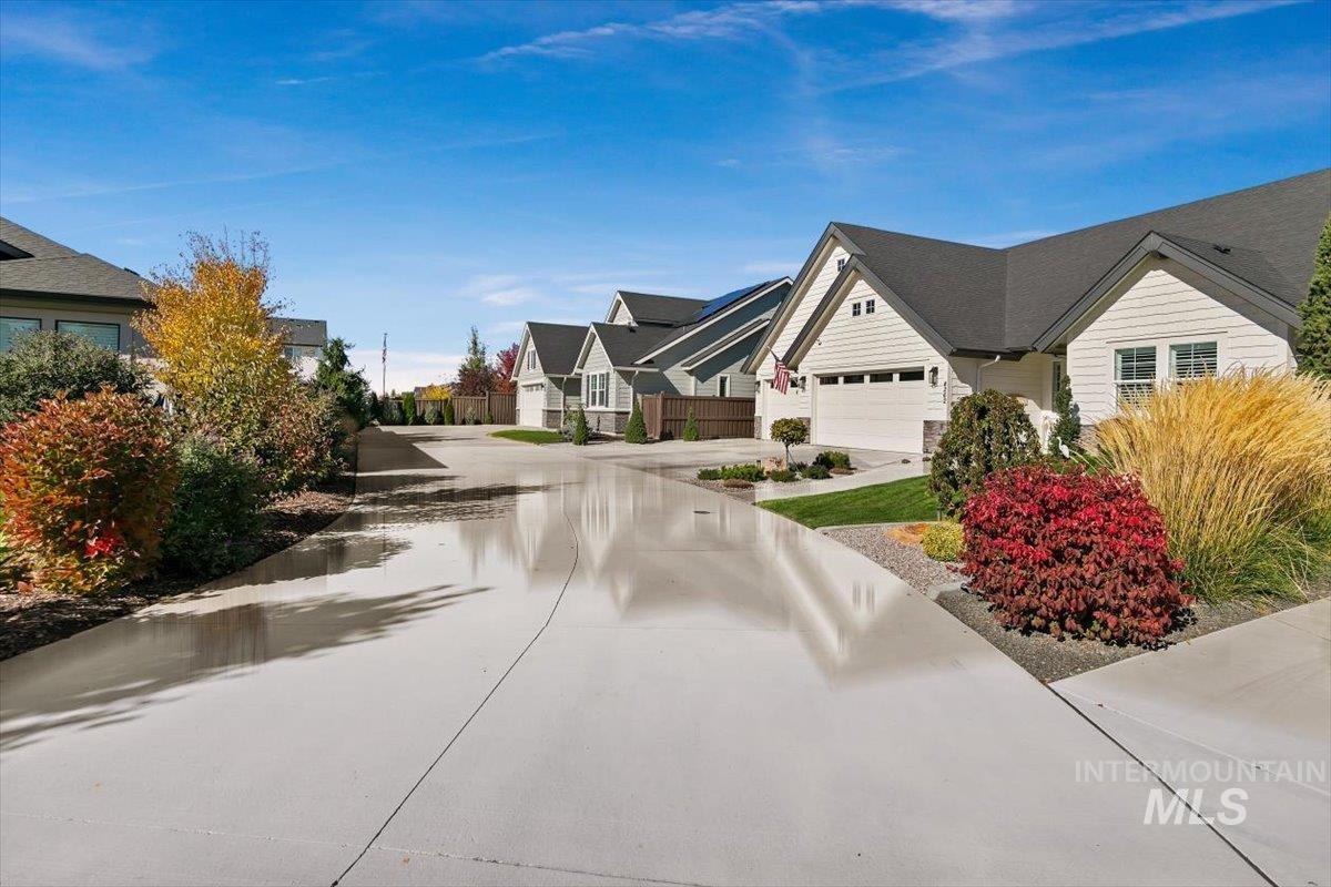 4282 W Silver River St, Meridian, Idaho 83646-7027, 3 Bedrooms, 2.5 Bathrooms, Residential For Sale, Price $589,999,MLS 98965531