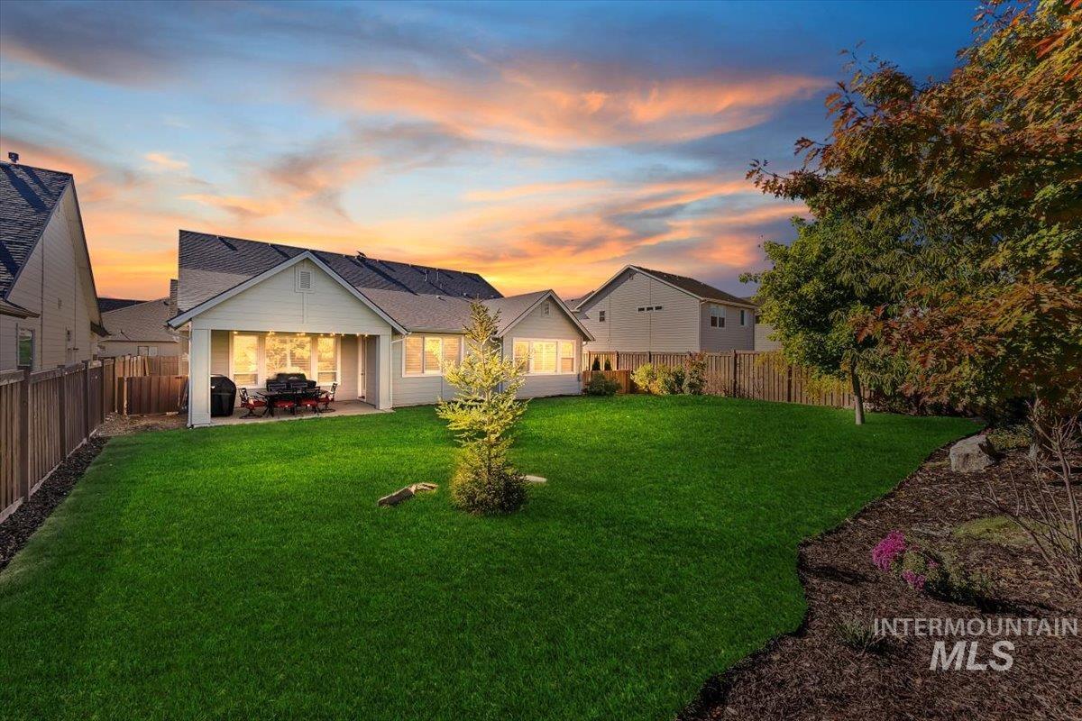 4282 W Silver River St, Meridian, Idaho 83646-7027, 3 Bedrooms, 2.5 Bathrooms, Residential For Sale, Price $589,999,MLS 98965531