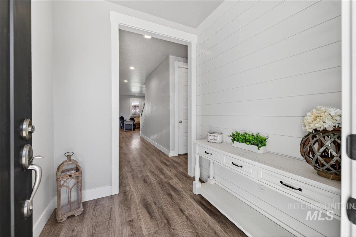 4282 W Silver River St, Meridian, Idaho 83646-7027, 3 Bedrooms, 2.5 Bathrooms, Residential For Sale, Price $619,999,MLS 98965531