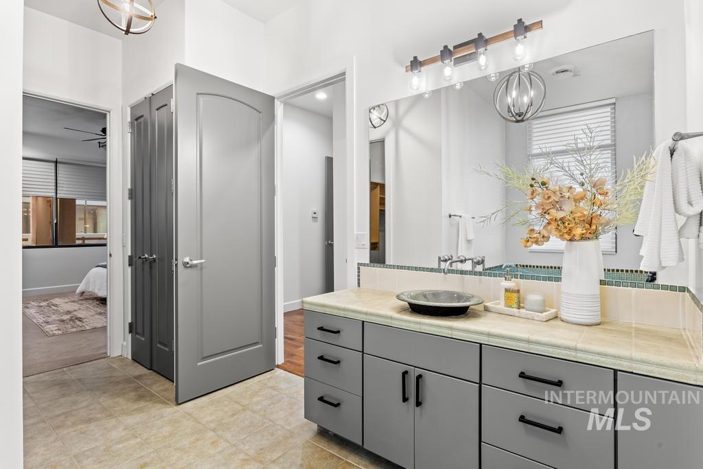 1112 W Main Street, Boise, Idaho 83702-5113, 2 Bedrooms, 2 Bathrooms, Residential For Sale, Price $1,199,900,MLS 98965534