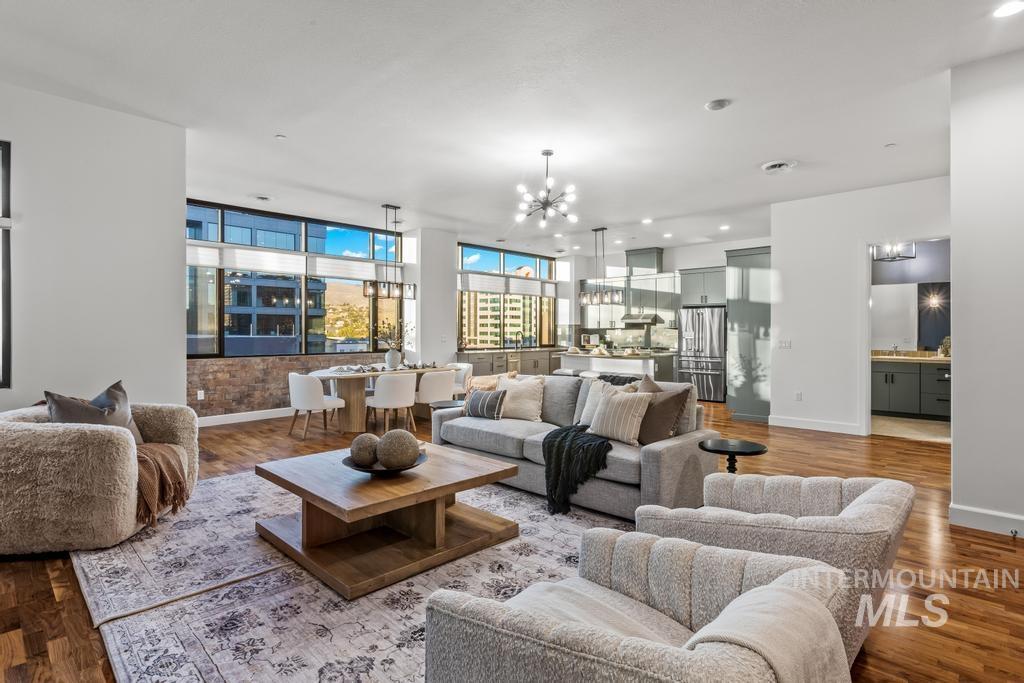 1112 W Main Street, Boise, Idaho 83702-5113, 2 Bedrooms, 2 Bathrooms, Residential For Sale, Price $1,199,900,MLS 98965534