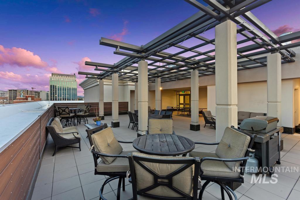 1112 W Main Street, Boise, Idaho 83702-5113, 2 Bedrooms, 2 Bathrooms, Residential For Sale, Price $1,199,900,MLS 98965534