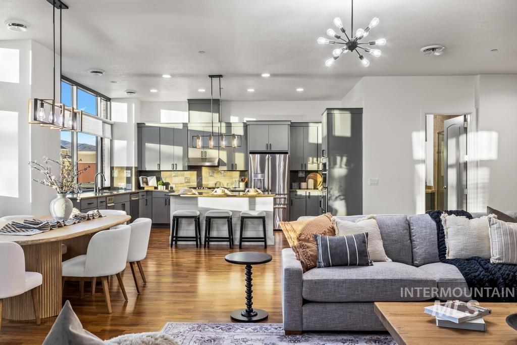 1112 W Main Street, Boise, Idaho 83702-5113, 2 Bedrooms, 2 Bathrooms, Residential For Sale, Price $1,199,900,MLS 98965534