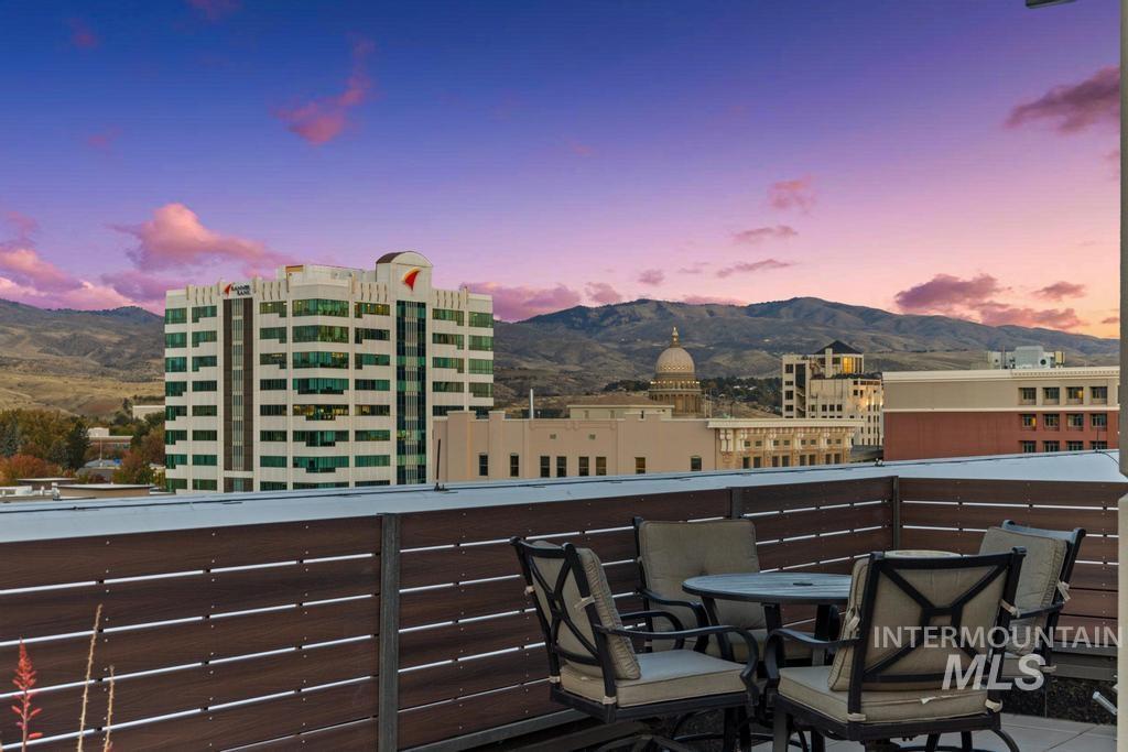 1112 W Main Street, Boise, Idaho 83702-5113, 2 Bedrooms, 2 Bathrooms, Residential For Sale, Price $1,199,900,MLS 98965534