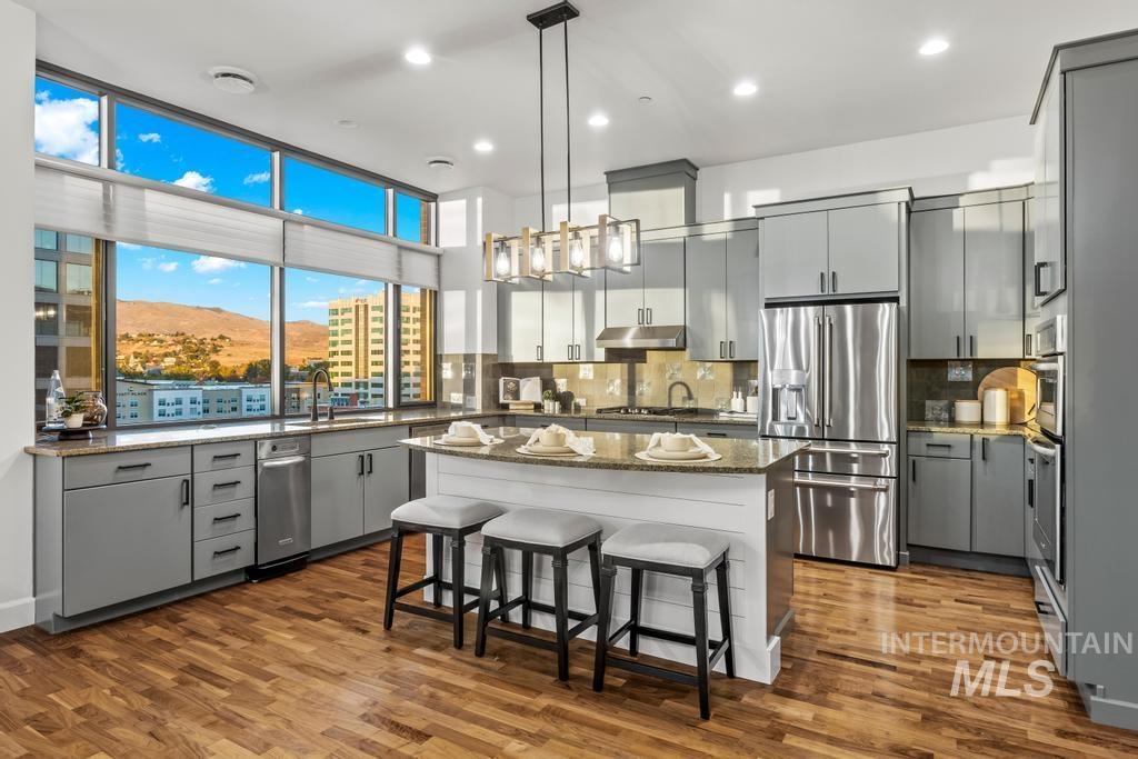 1112 W Main Street, Boise, Idaho 83702-5113, 2 Bedrooms, 2 Bathrooms, Residential For Sale, Price $1,199,900,MLS 98965534