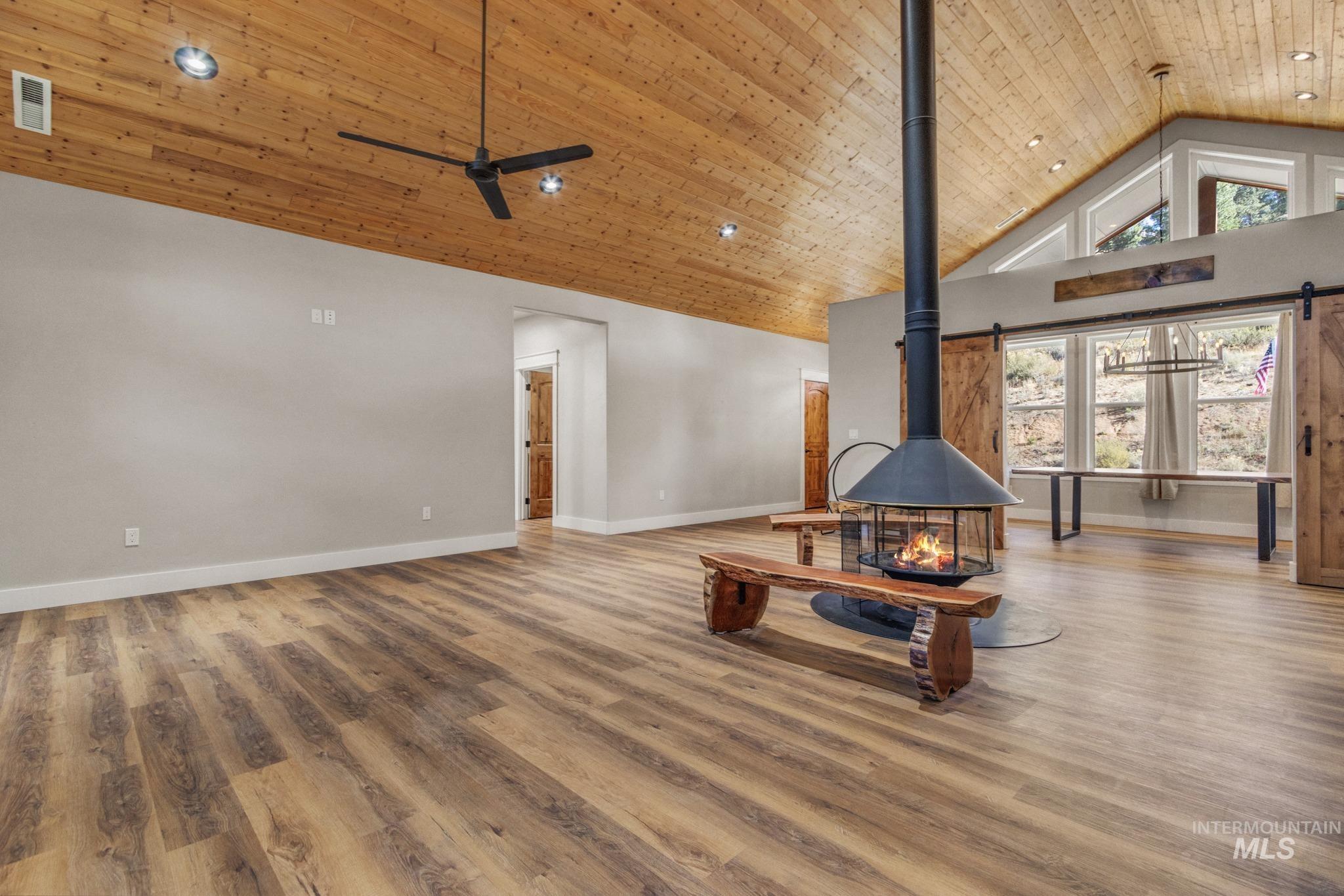 111 Swan Lane, Boise, Idaho 83716, 5 Bedrooms, 4 Bathrooms, Residential For Sale, Price $1,050,000,MLS 98965541