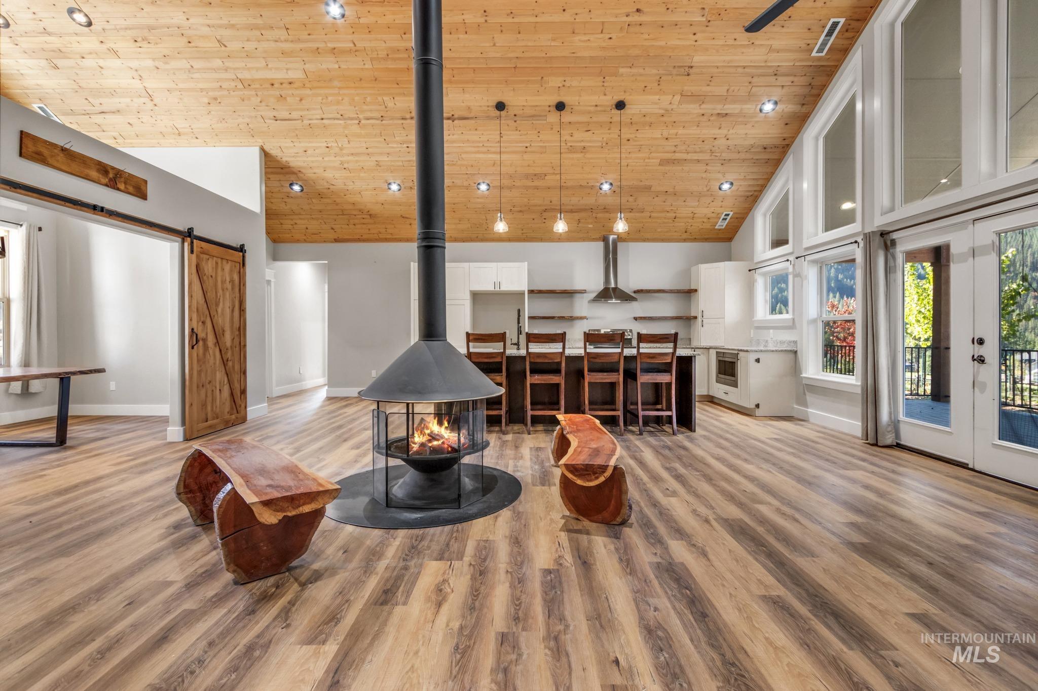 111 Swan Lane, Boise, Idaho 83716, 5 Bedrooms, 4 Bathrooms, Residential For Sale, Price $1,050,000,MLS 98965541