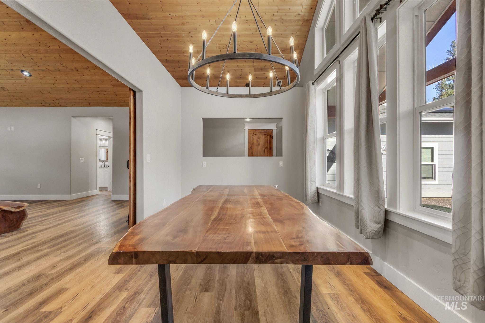 111 Swan Lane, Boise, Idaho 83716, 5 Bedrooms, 4 Bathrooms, Residential For Sale, Price $1,050,000,MLS 98965541