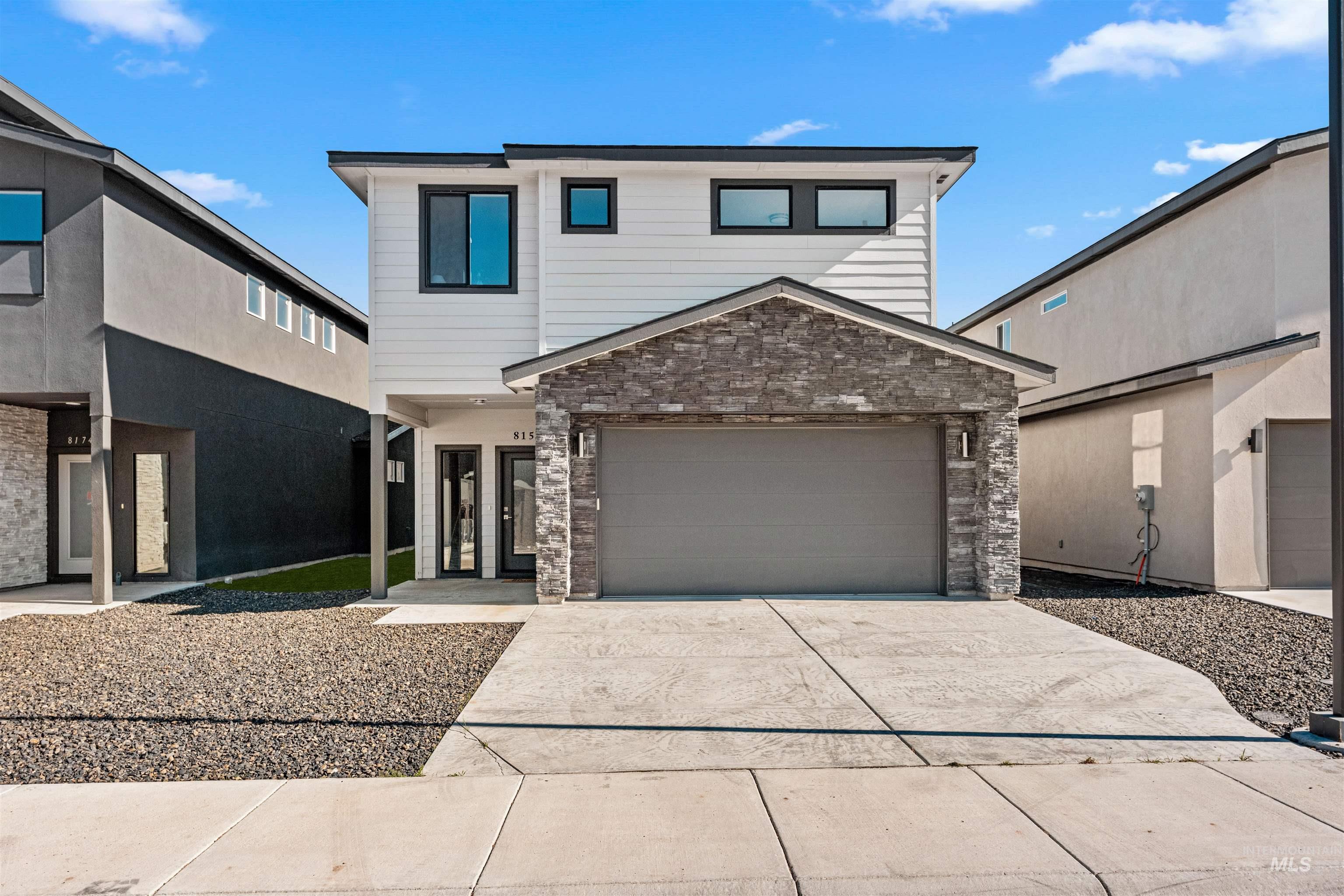 8152 N Breezy Ave, Boise, Idaho 83714, 3 Bedrooms, 2.5 Bathrooms, Residential For Sale, Price $569,900, 98965554