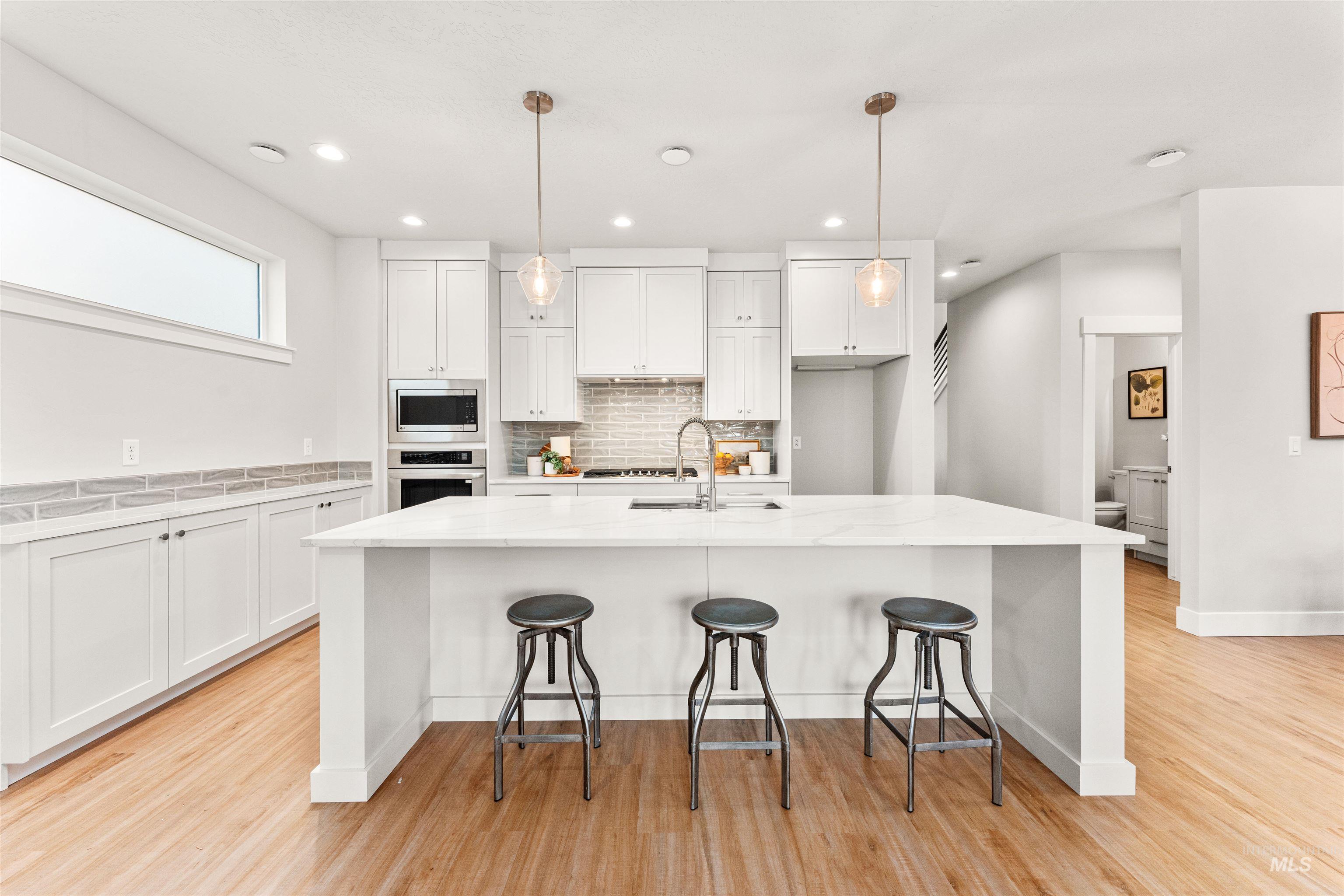 8152 N Breezy Ave, Boise, Idaho 83714, 3 Bedrooms, 2.5 Bathrooms, Residential For Sale, Price $599,900,MLS 98965554