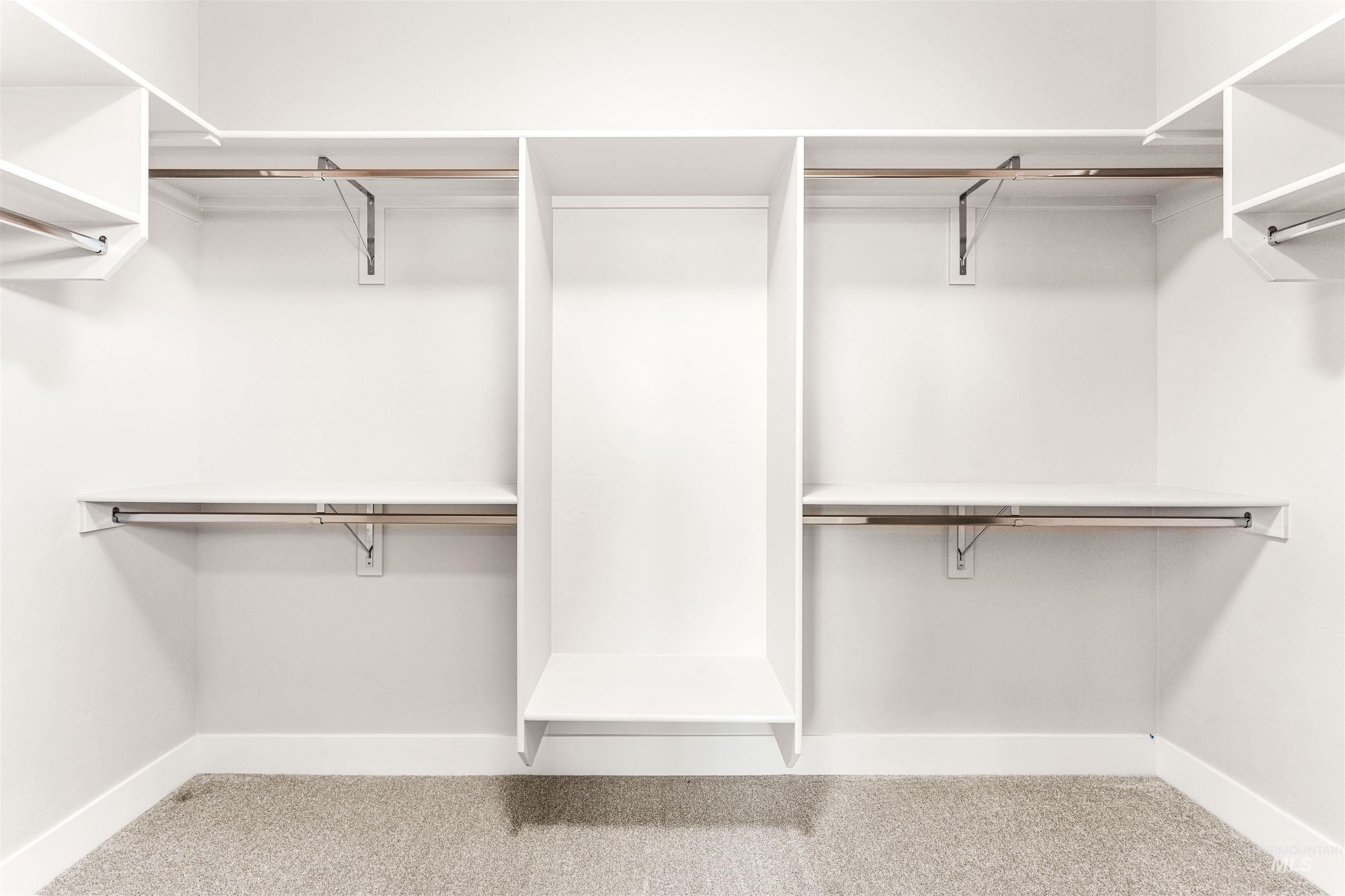 8152 N Breezy Ave, Boise, Idaho 83714, 3 Bedrooms, 2.5 Bathrooms, Residential For Sale, Price $599,900,MLS 98965554