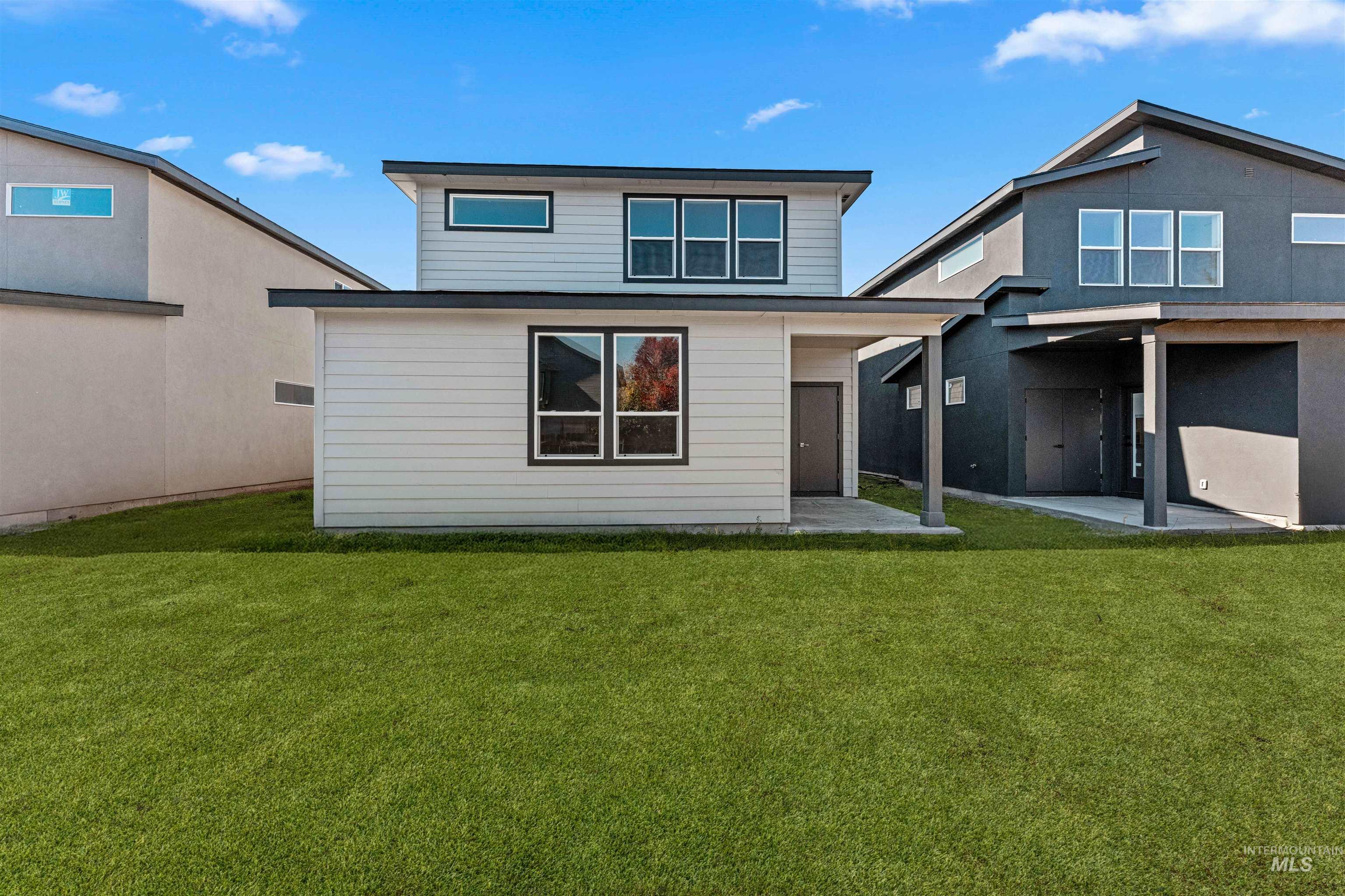 8152 N Breezy Ave, Boise, Idaho 83714, 3 Bedrooms, 2.5 Bathrooms, Residential For Sale, Price $599,900,MLS 98965554