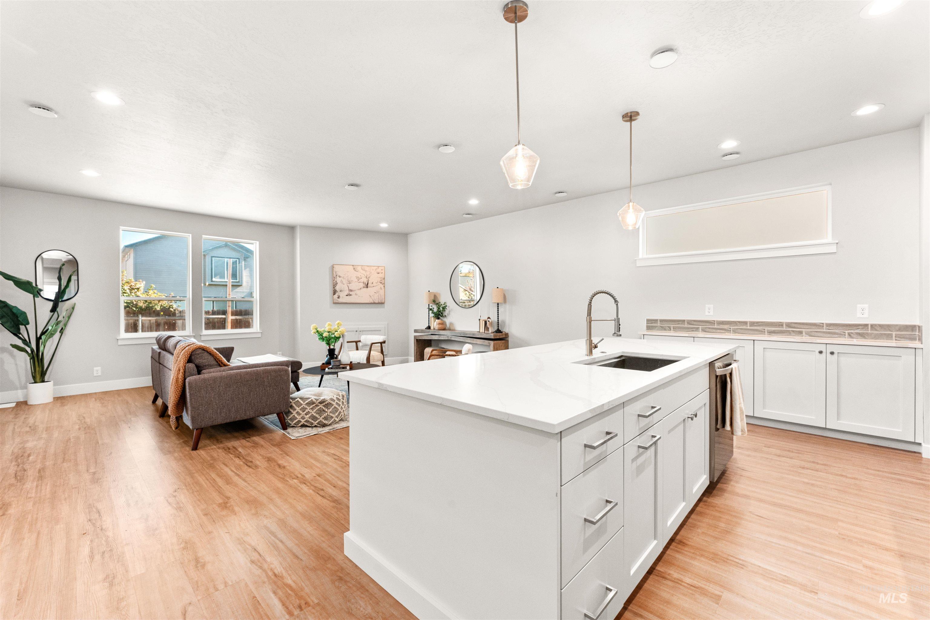 8152 N Breezy Ave, Boise, Idaho 83714, 3 Bedrooms, 2.5 Bathrooms, Residential For Sale, Price $599,900,MLS 98965554