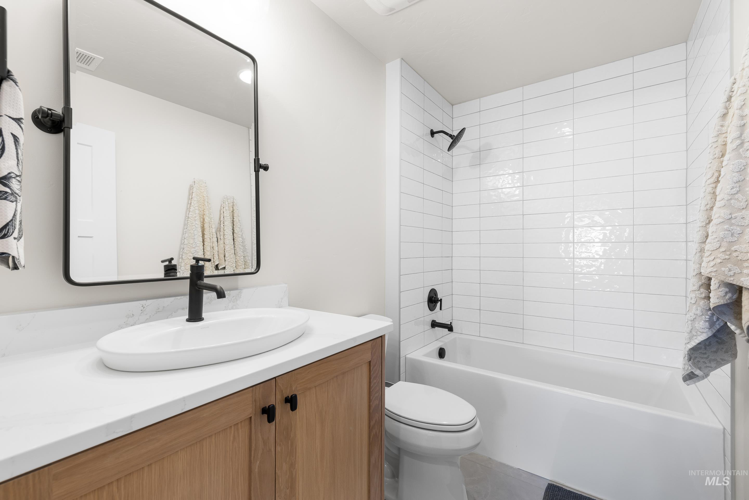 4217 N Bryant Way, Meridian, Idaho 83646-1813, 4 Bedrooms, 3.5 Bathrooms, Residential For Sale, Price $879,777,MLS 98965563