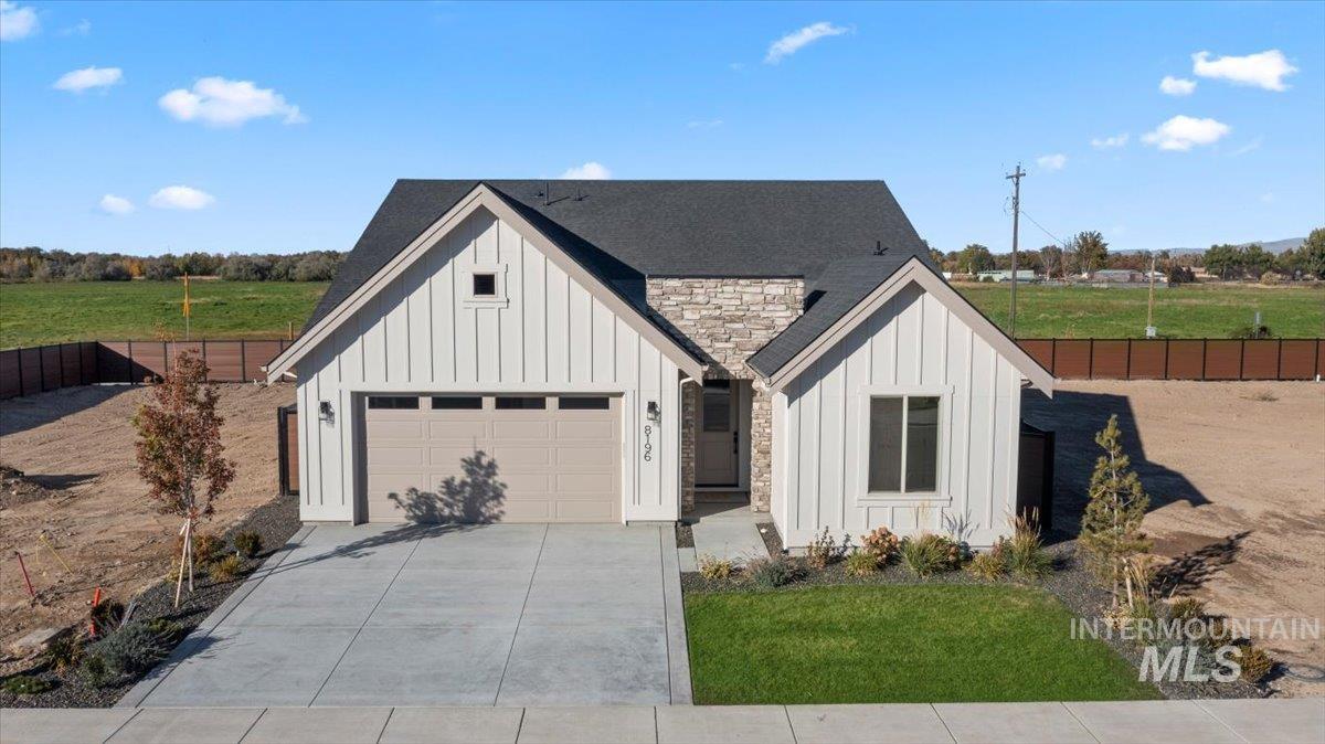 8196 W Gallup St, Meridian, Idaho 83646, 3 Bedrooms, 2 Bathrooms, Residential For Sale, Price $574,900,MLS 98965569