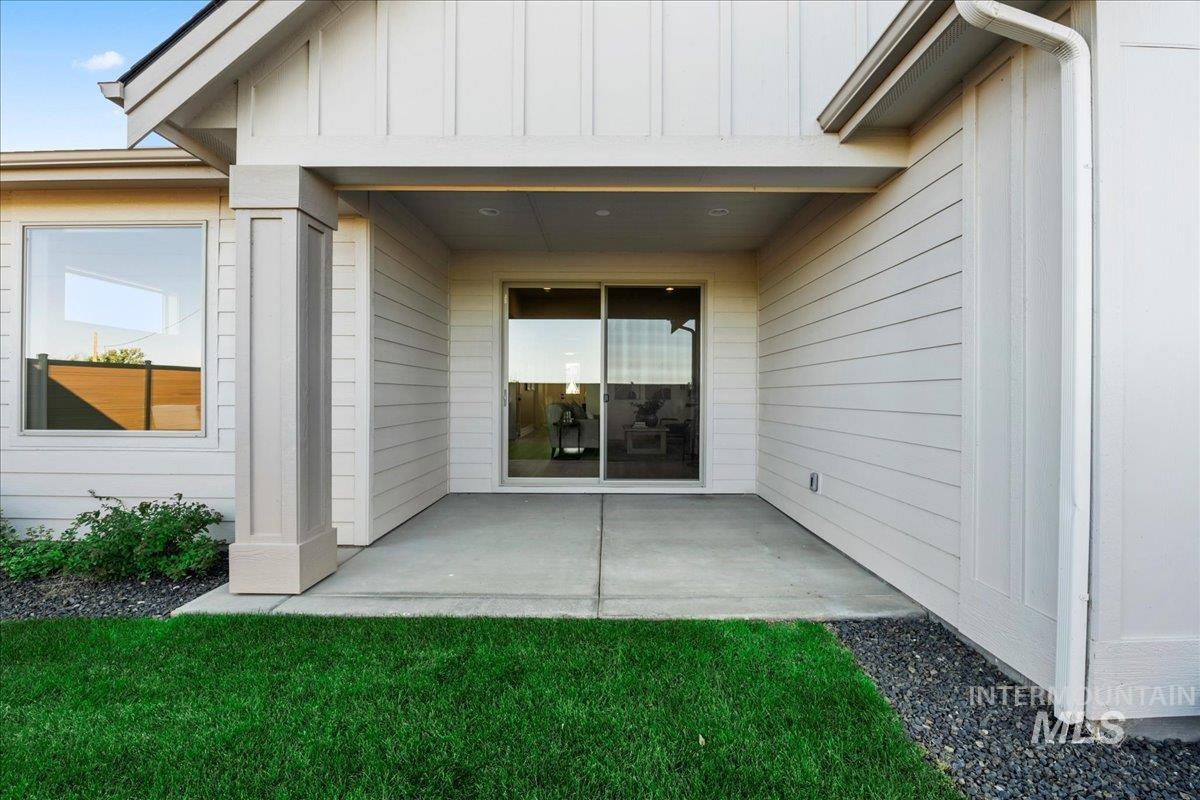 8196 W Gallup St, Meridian, Idaho 83646, 3 Bedrooms, 2 Bathrooms, Residential For Sale, Price $574,900,MLS 98965569