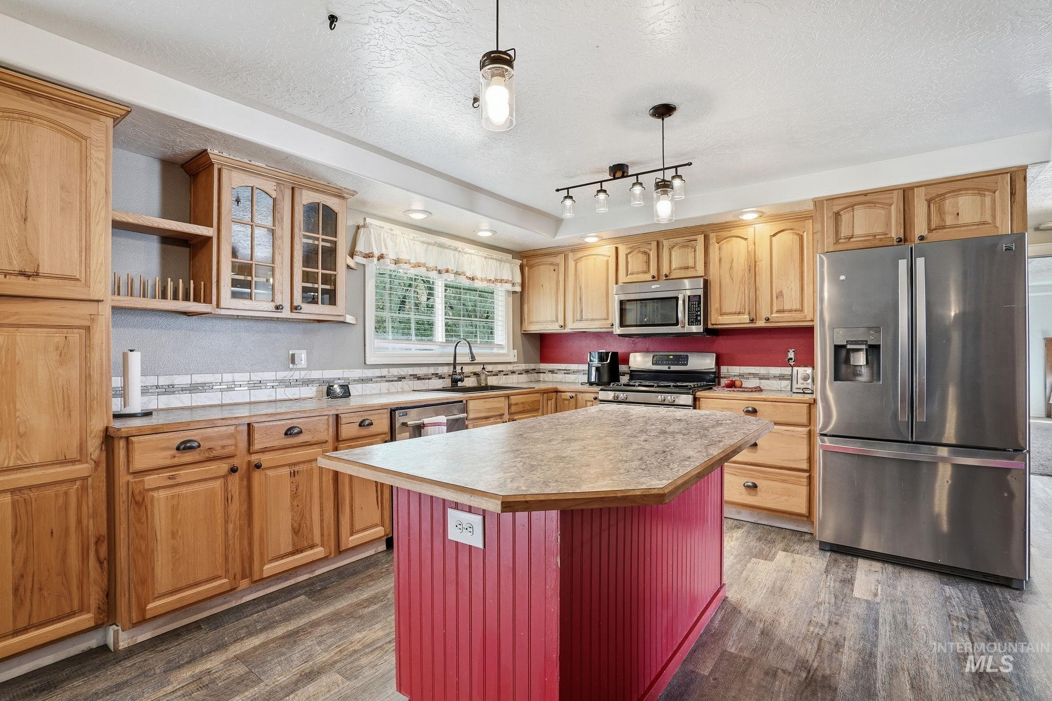 1515 Primrose, Nampa, Idaho 83686, 4 Bedrooms, 3 Bathrooms, Residential For Sale, Price $580,000,MLS 98965574