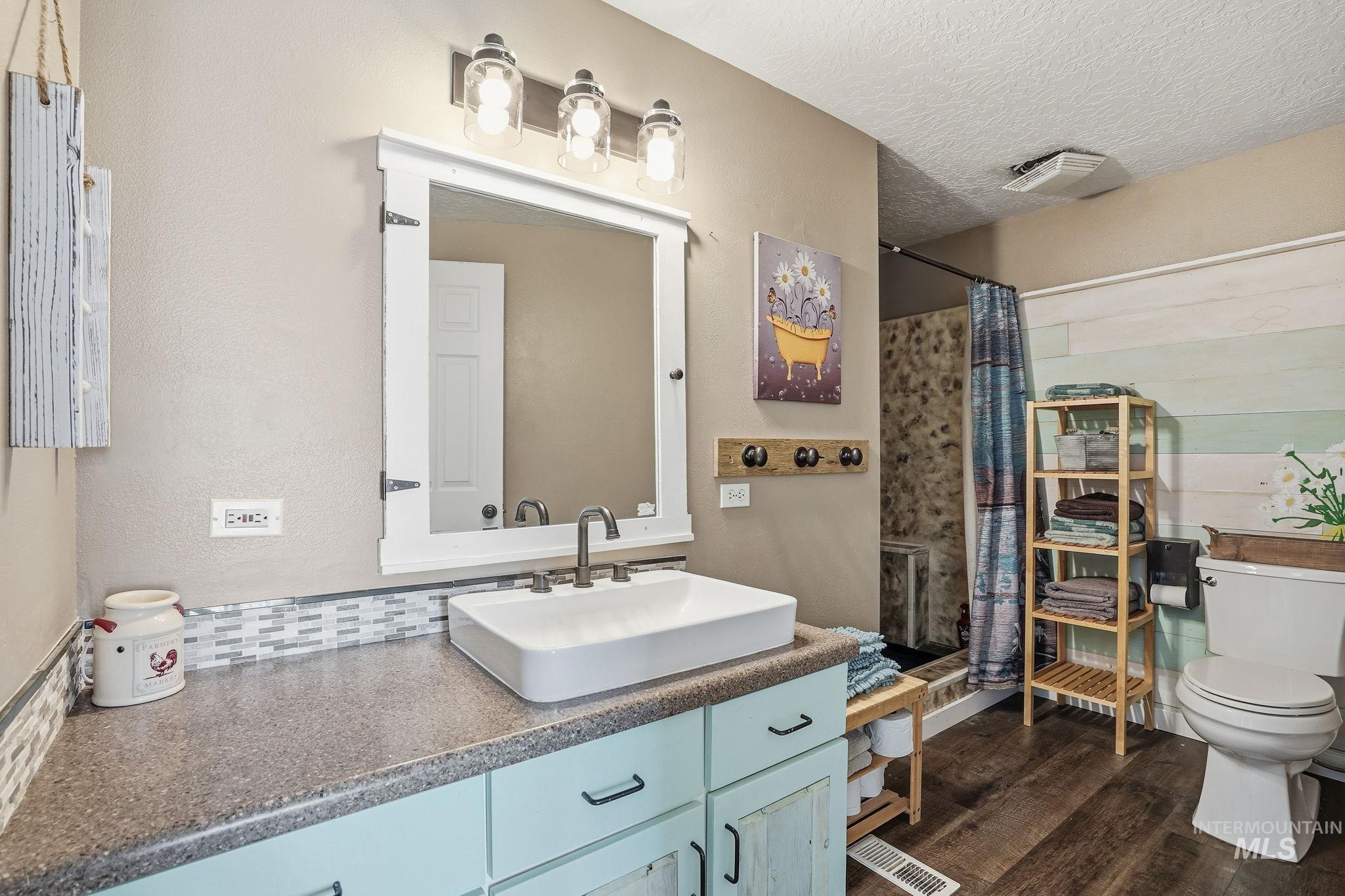 1515 Primrose, Nampa, Idaho 83686, 4 Bedrooms, 3 Bathrooms, Residential For Sale, Price $580,000,MLS 98965574