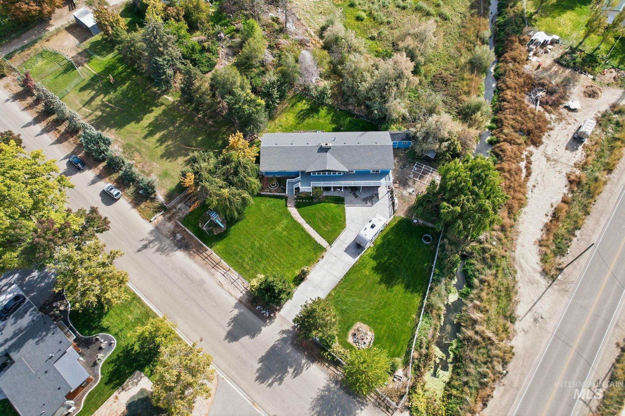 1515 Primrose, Nampa, Idaho 83686, 4 Bedrooms, 3 Bathrooms, Residential For Sale, Price $580,000,MLS 98965574