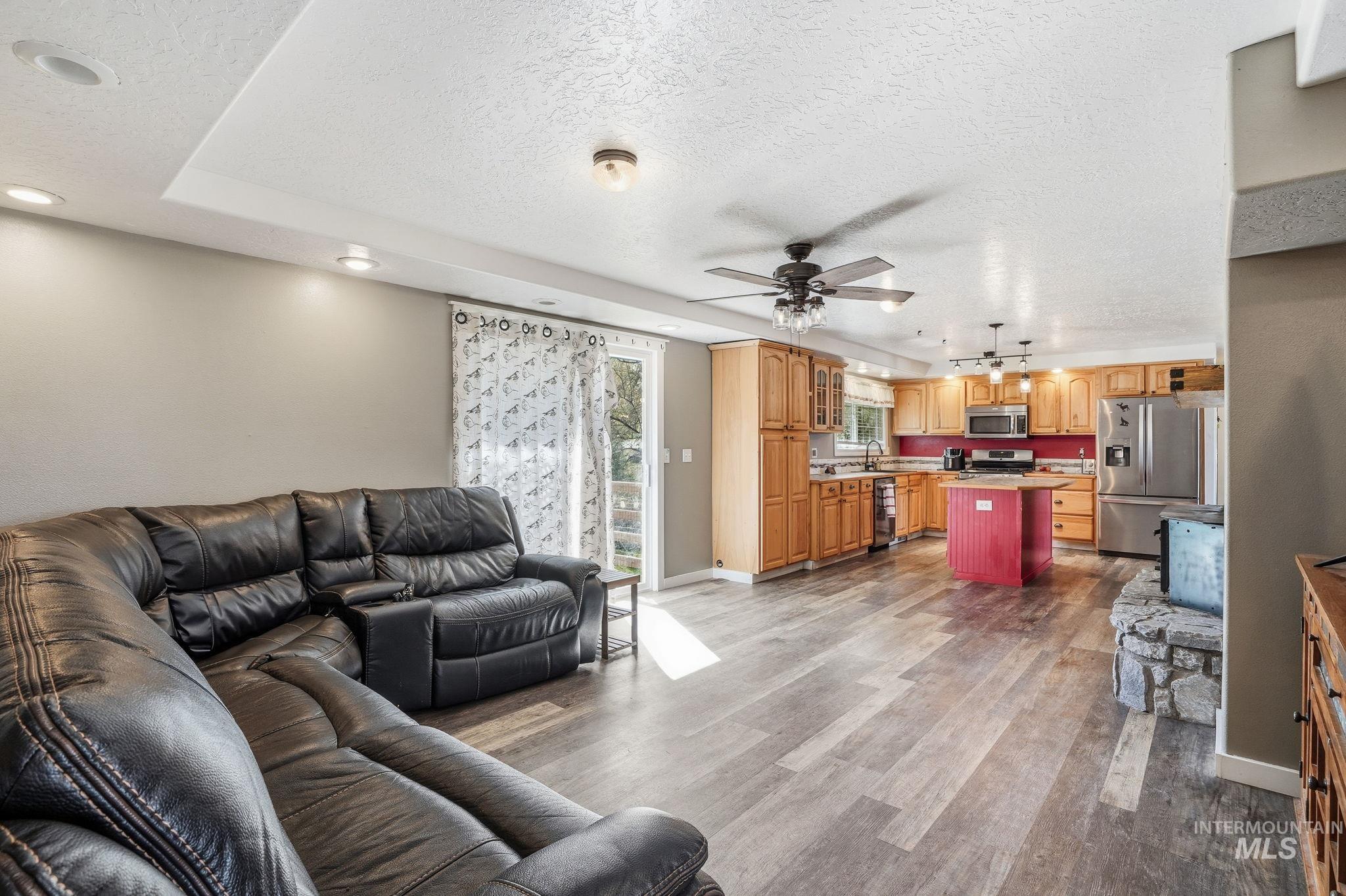 1515 Primrose, Nampa, Idaho 83686, 4 Bedrooms, 3 Bathrooms, Residential For Sale, Price $580,000,MLS 98965574