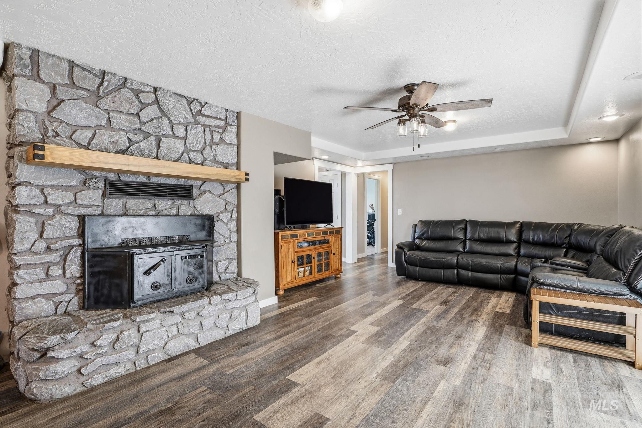 1515 Primrose, Nampa, Idaho 83686, 4 Bedrooms, 3 Bathrooms, Residential For Sale, Price $580,000,MLS 98965574