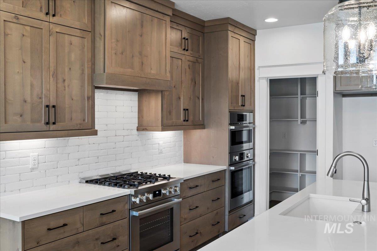 7094 N Canter Trail Ave, Meridian, Idaho 83646, 3 Bedrooms, 2 Bathrooms, Residential For Sale, Price $579,900,MLS 98965578