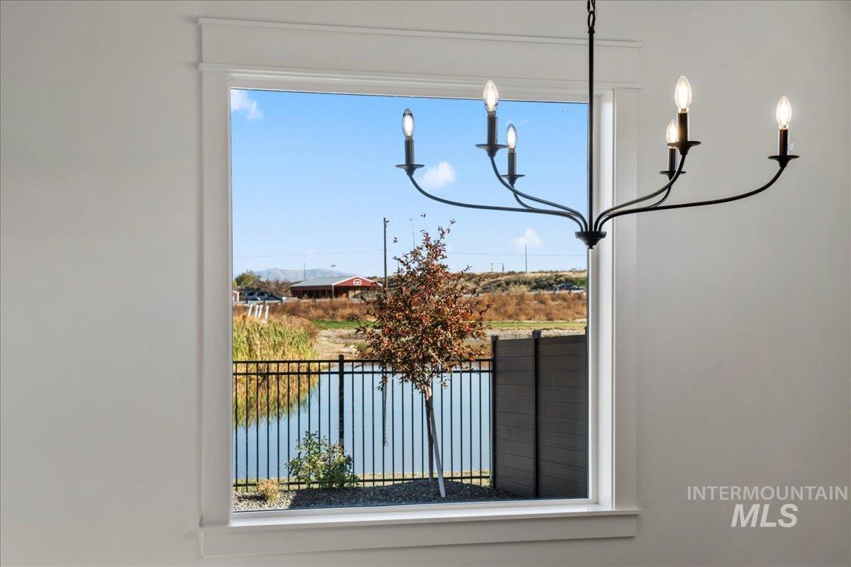 7094 N Canter Trail Ave, Meridian, Idaho 83646, 3 Bedrooms, 2 Bathrooms, Residential For Sale, Price $579,900,MLS 98965578