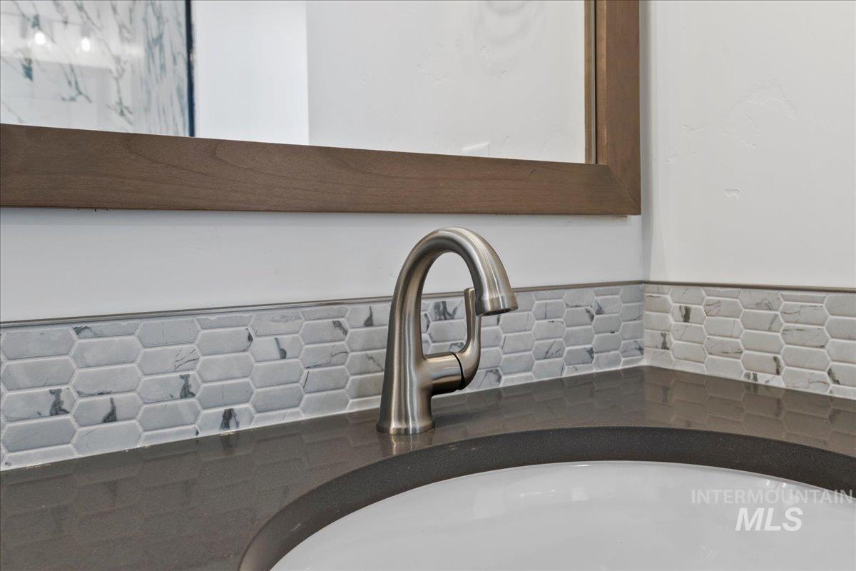 7094 N Canter Trail Ave, Meridian, Idaho 83646, 3 Bedrooms, 2 Bathrooms, Residential For Sale, Price $579,900,MLS 98965578