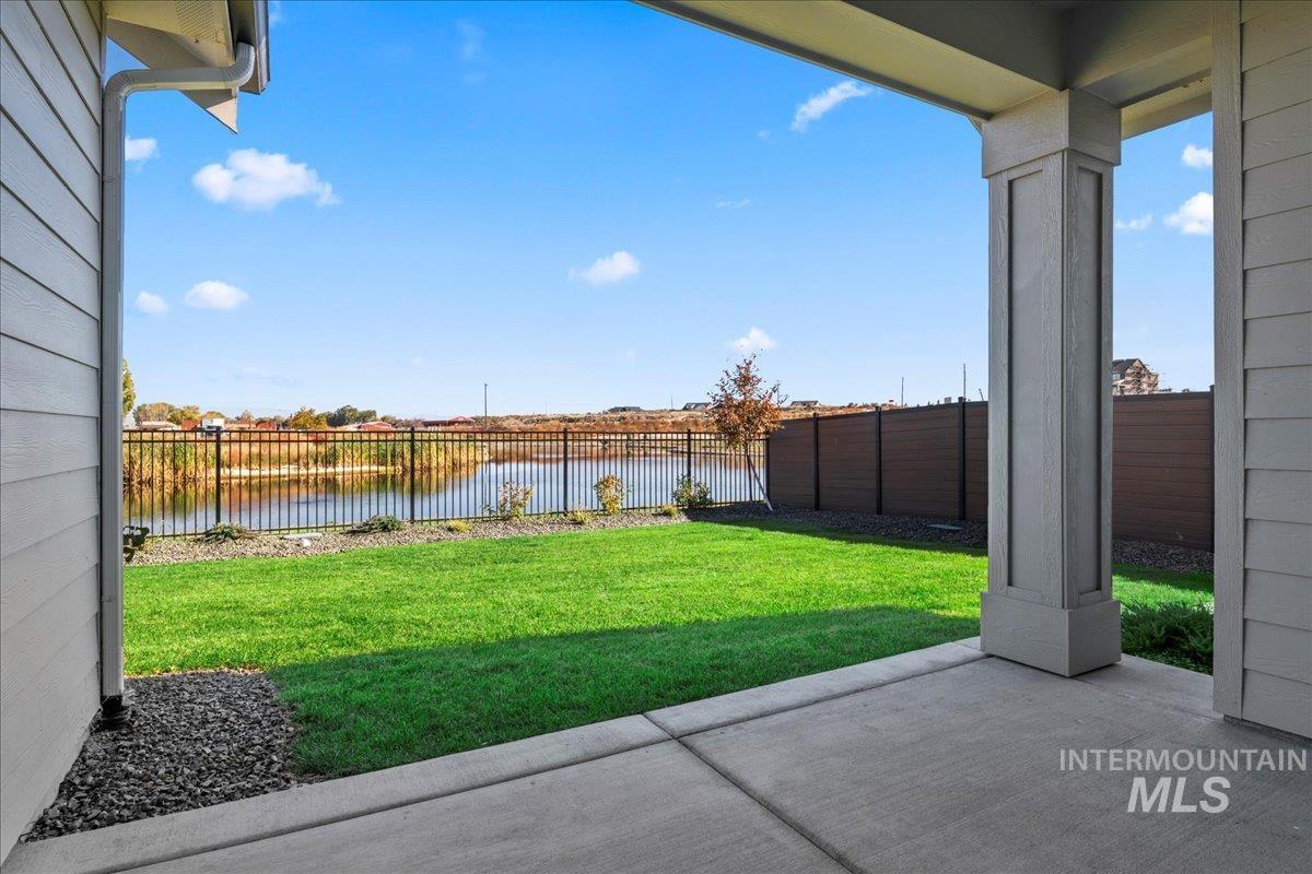 7094 N Canter Trail Ave, Meridian, Idaho 83646, 3 Bedrooms, 2 Bathrooms, Residential For Sale, Price $579,900,MLS 98965578