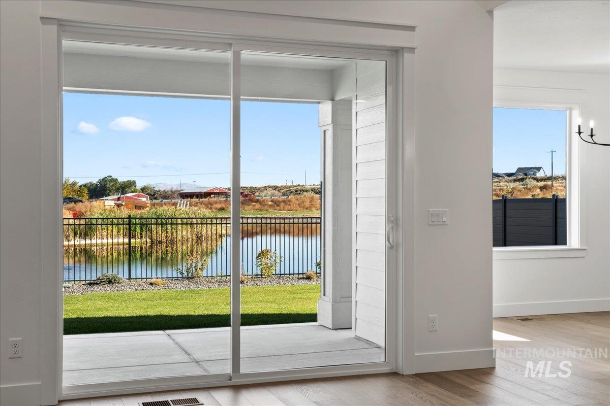 7094 N Canter Trail Ave, Meridian, Idaho 83646, 3 Bedrooms, 2 Bathrooms, Residential For Sale, Price $579,900,MLS 98965578