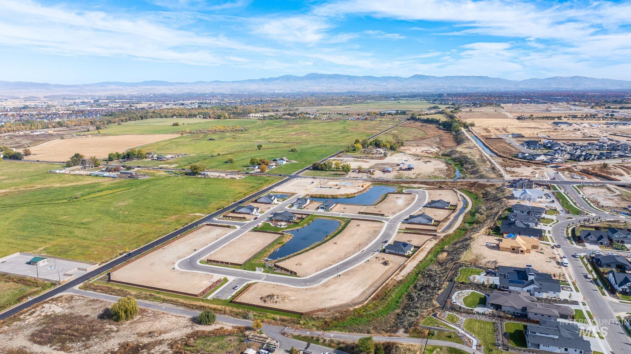 8119 W Show Horse Ct, Meridian, Idaho 83646, 3 Bedrooms, 2 Bathrooms, Residential For Sale, Price $584,900,MLS 98965582