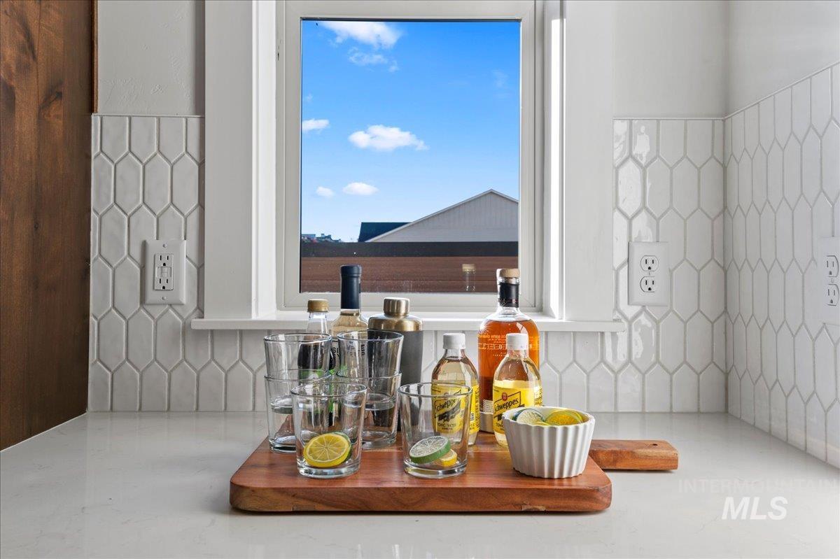 8119 W Show Horse Ct, Meridian, Idaho 83646, 3 Bedrooms, 2 Bathrooms, Residential For Sale, Price $584,900,MLS 98965582