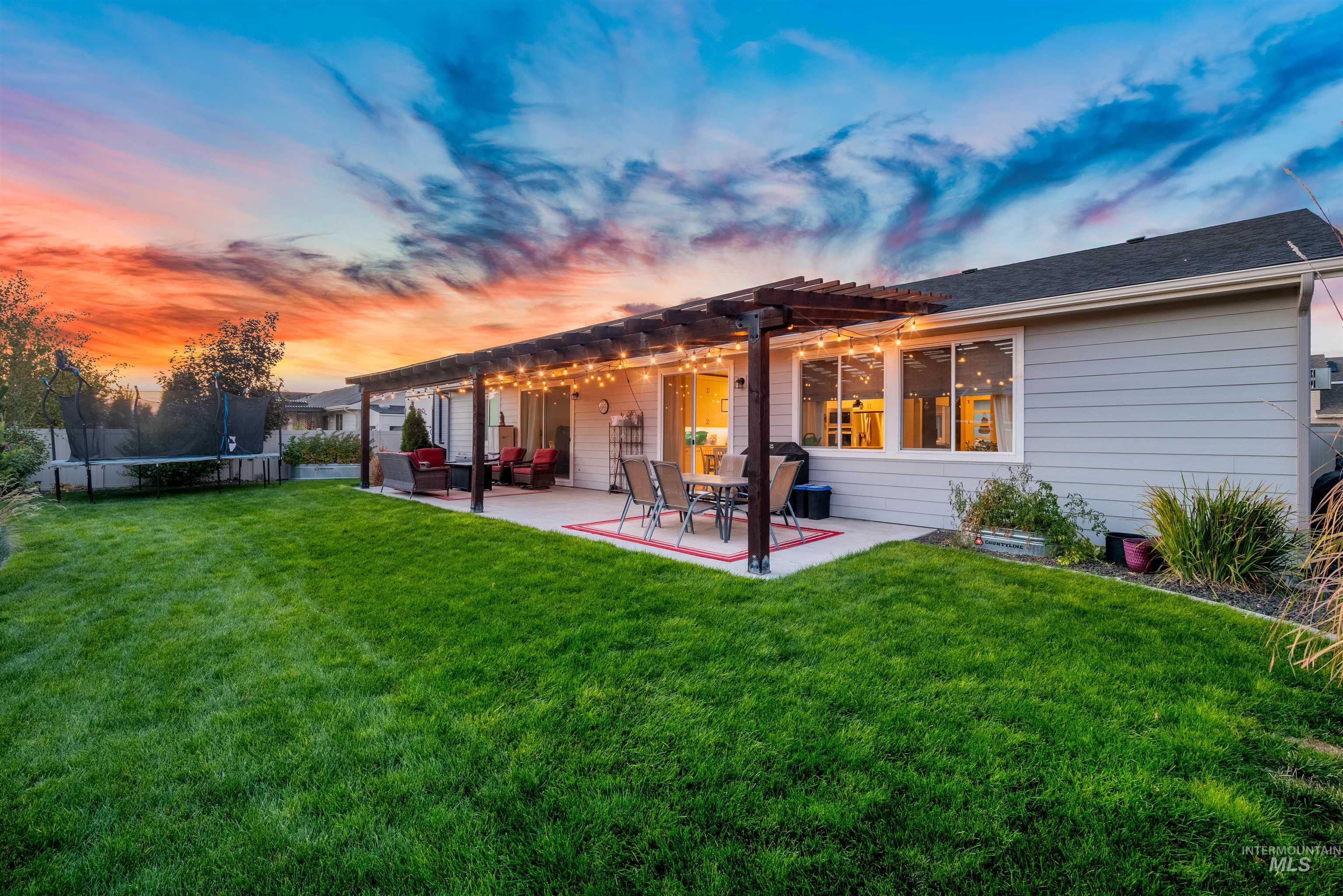 1005 E Trophy St, Kuna, Idaho 83634, 4 Bedrooms, 2.5 Bathrooms, Residential For Sale, Price $679,900,MLS 98965592