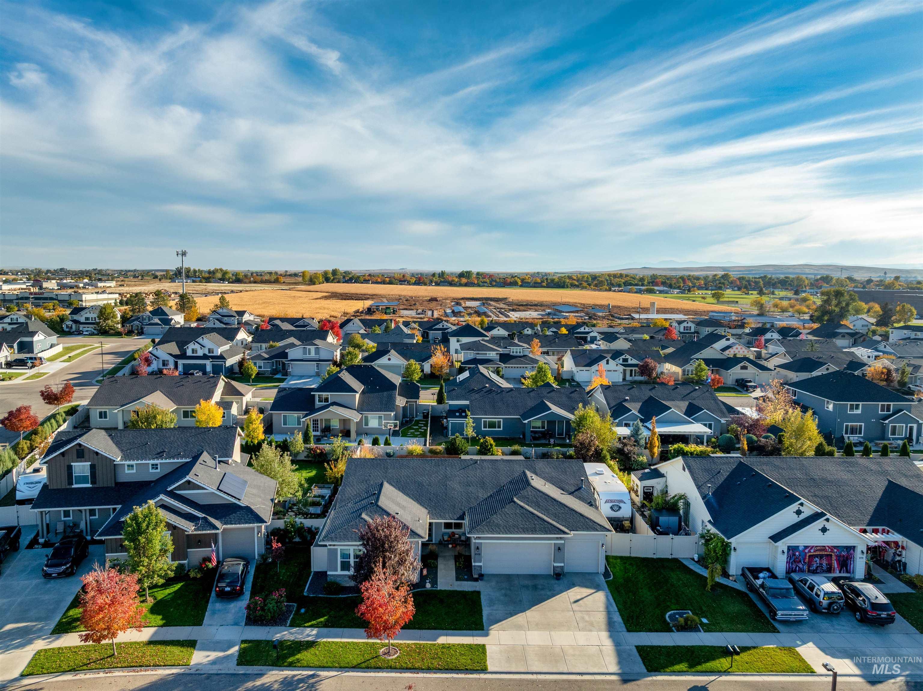 1005 E Trophy St, Kuna, Idaho 83634, 4 Bedrooms, 2.5 Bathrooms, Residential For Sale, Price $679,900,MLS 98965592