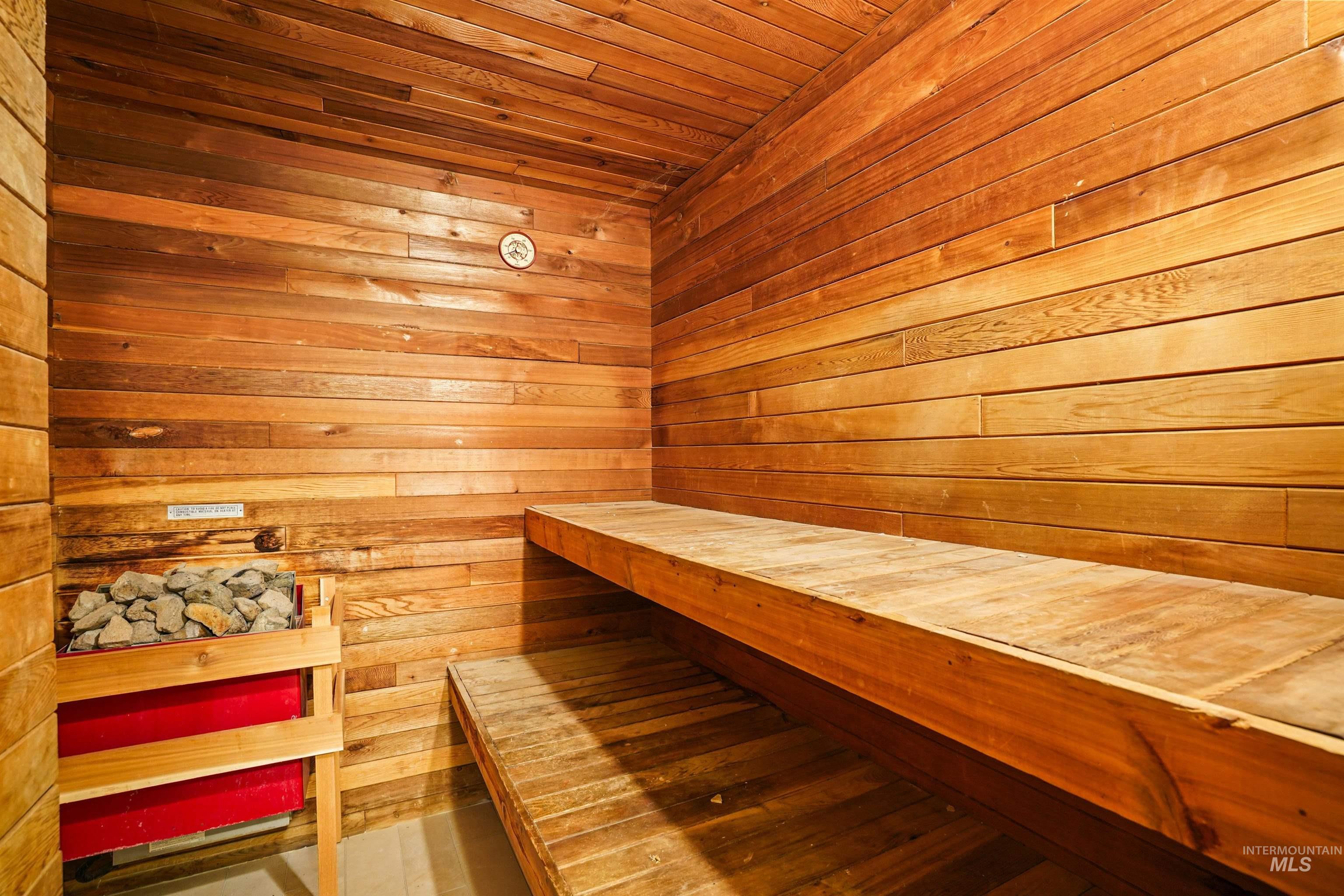 520 S Scott Street, Boise, Idaho 83705-1817, 4 Bedrooms, 3.5 Bathrooms, Residential For Sale, Price $699,000,MLS 98965593