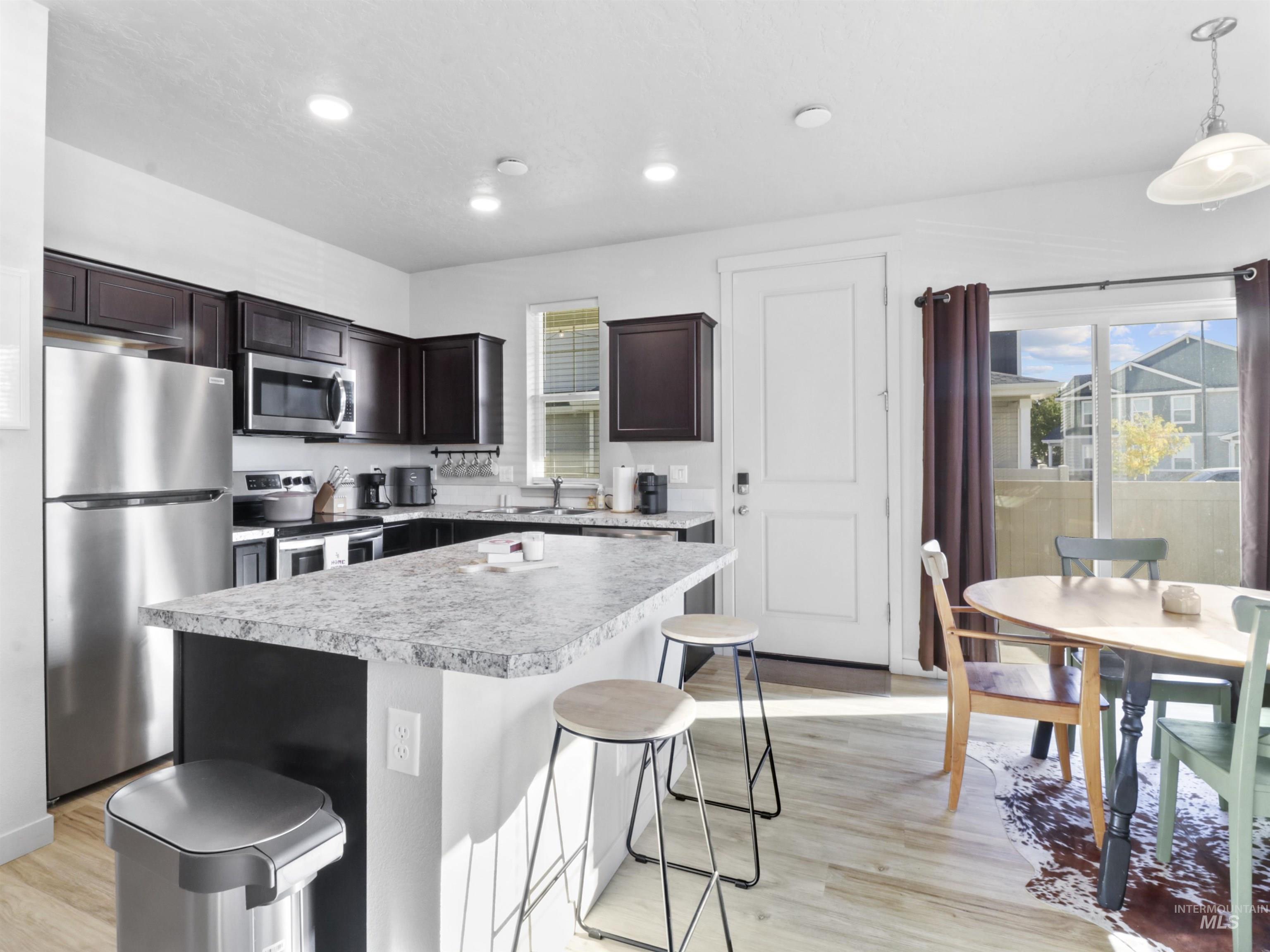 2314 E Spice Loop, Nampa, Idaho 83687, 3 Bedrooms, 3 Bathrooms, Residential For Sale, Price $319,900,MLS 98965595