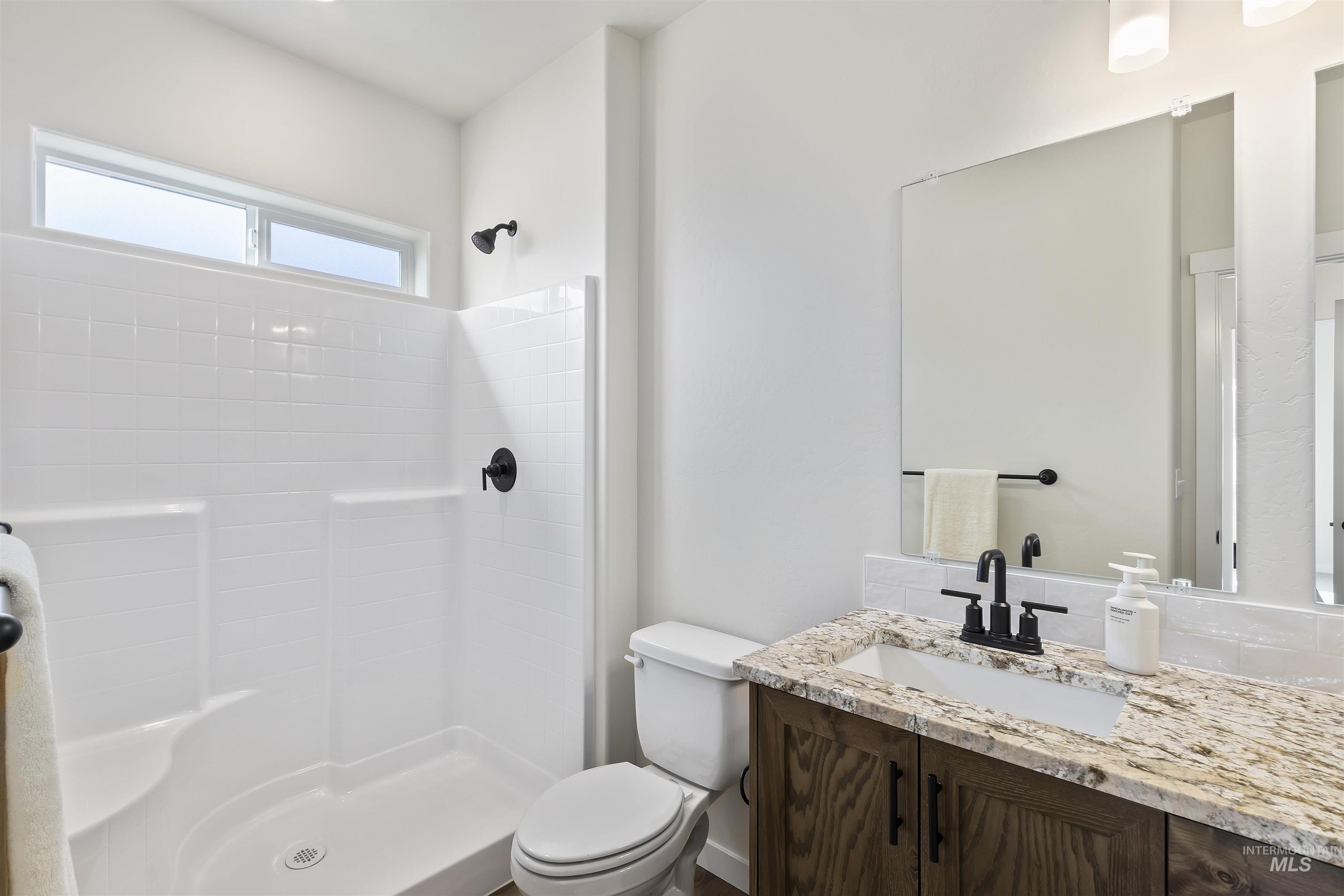 803 Waveland Avenue, Filer, Idaho 83328, 3 Bedrooms, 2 Bathrooms, Residential For Sale, Price $374,900,MLS 98965598